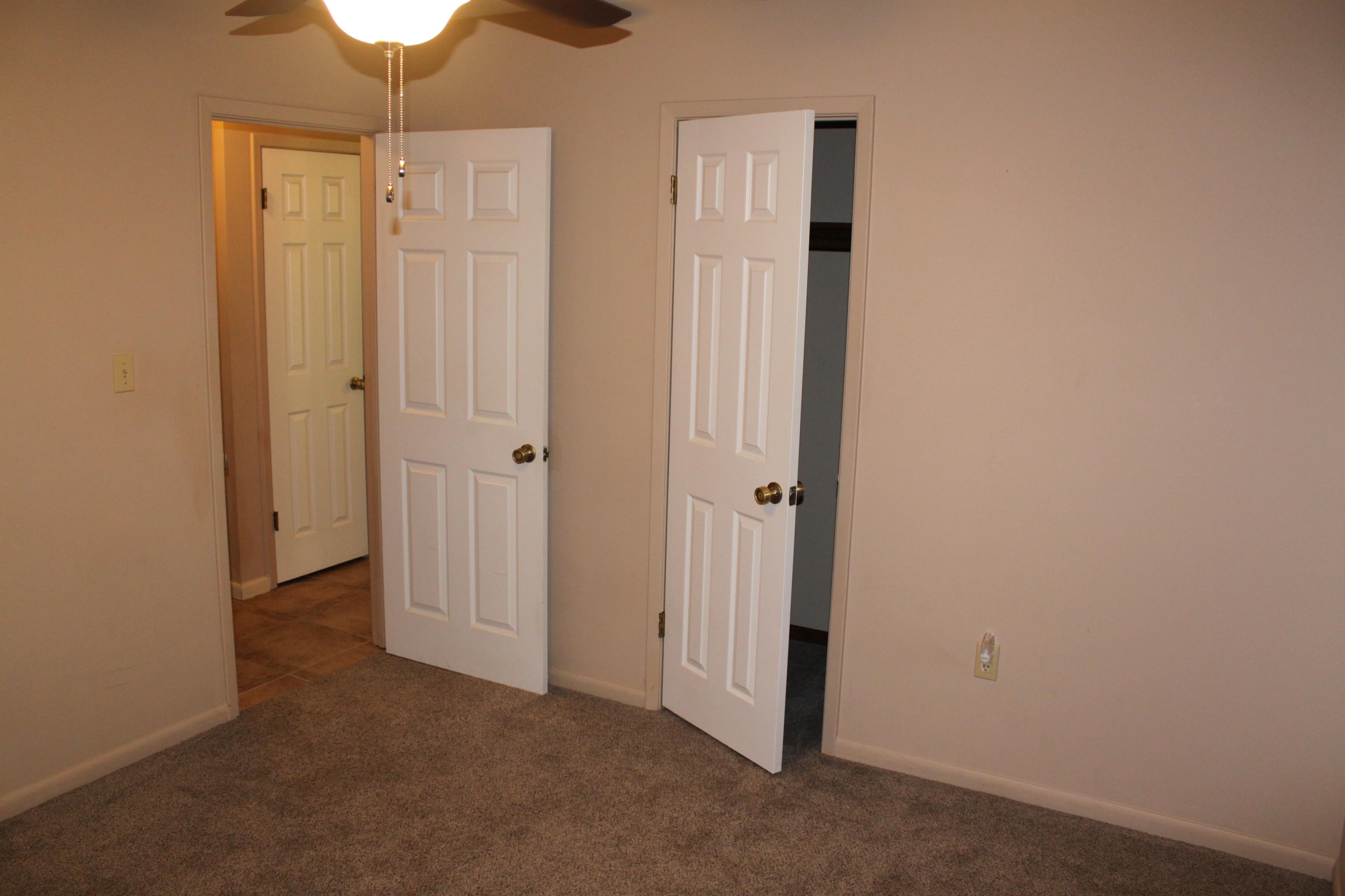 HOLLY HILLS - Residential