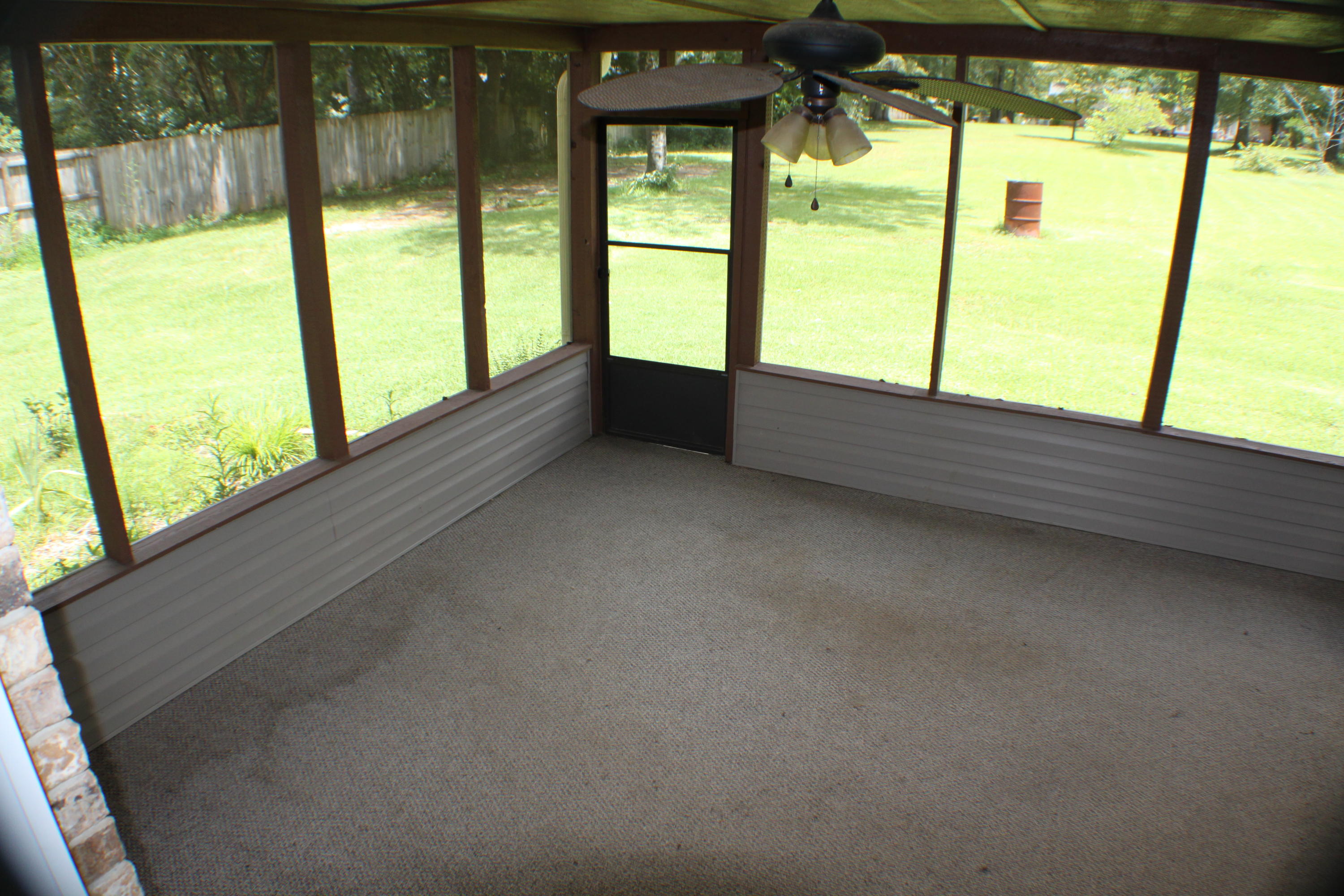 HOLLY HILLS - Residential