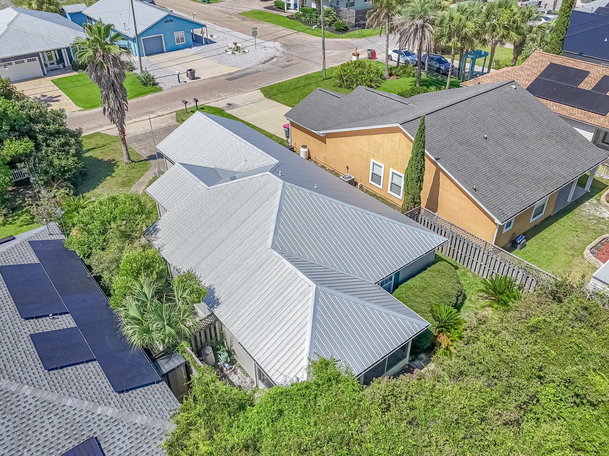 RIVIERA BEACH - Residential
