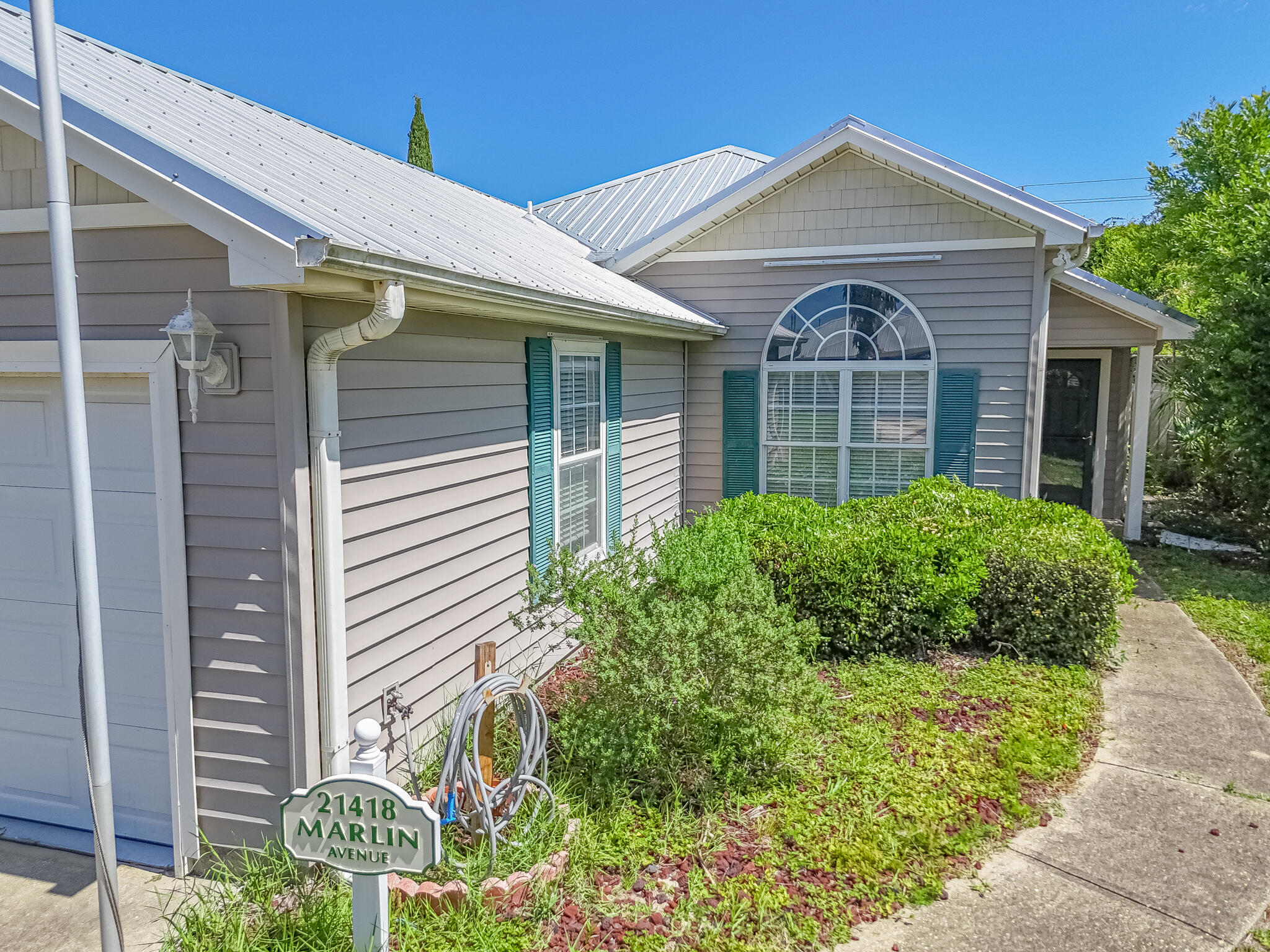 RIVIERA BEACH - Residential