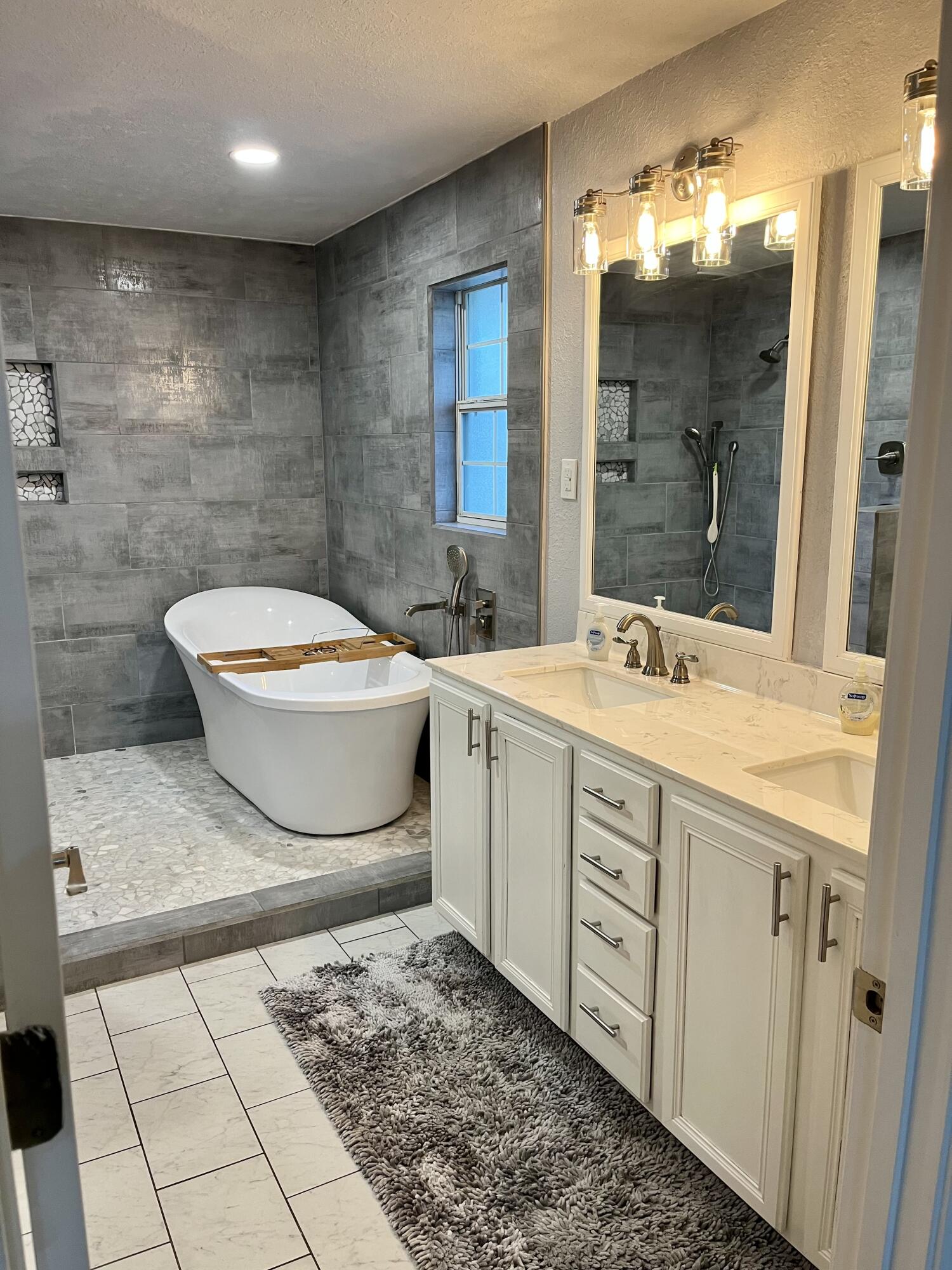 DRIFTWOOD ESTATES - Residential