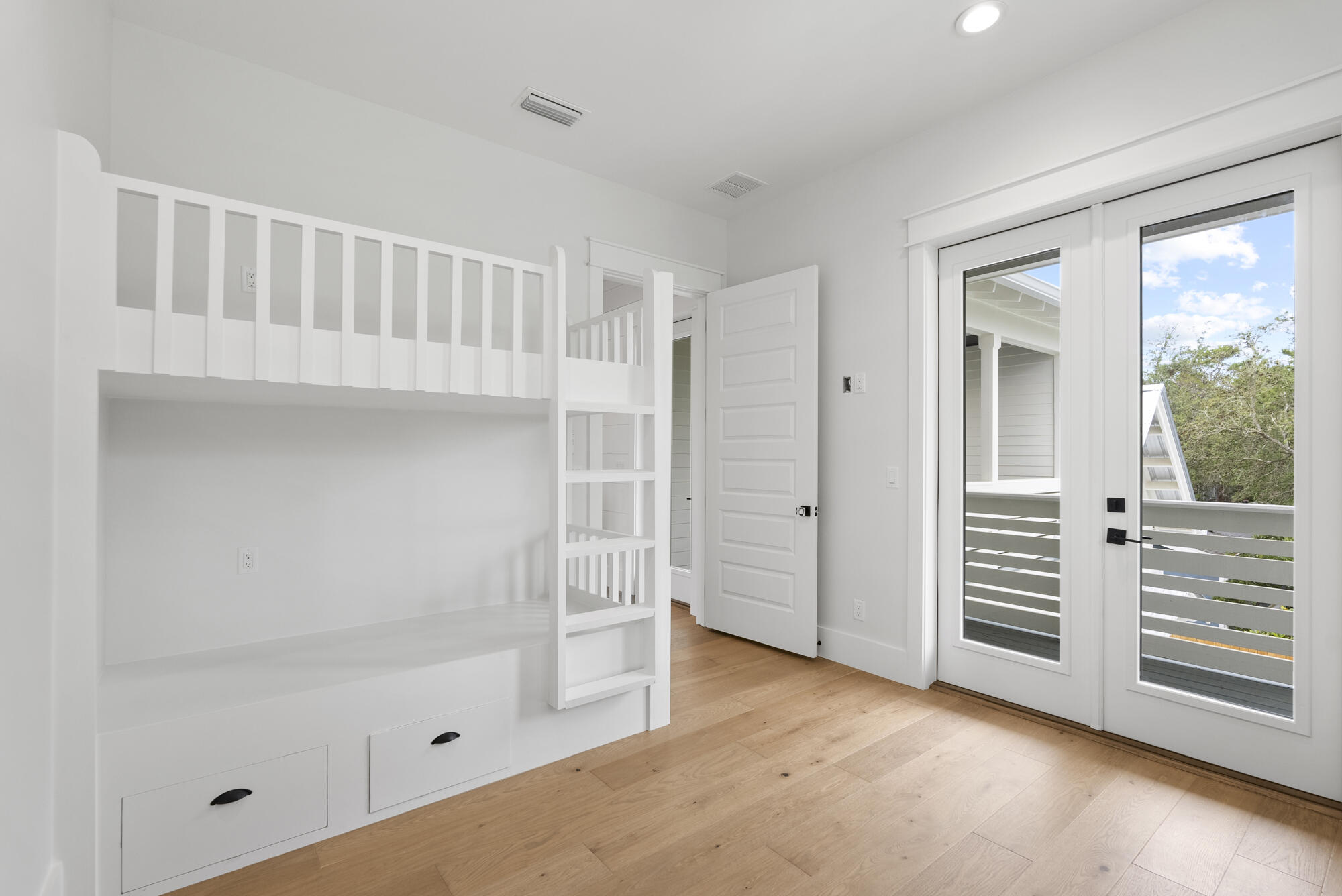 DALTON UNREC - Residential