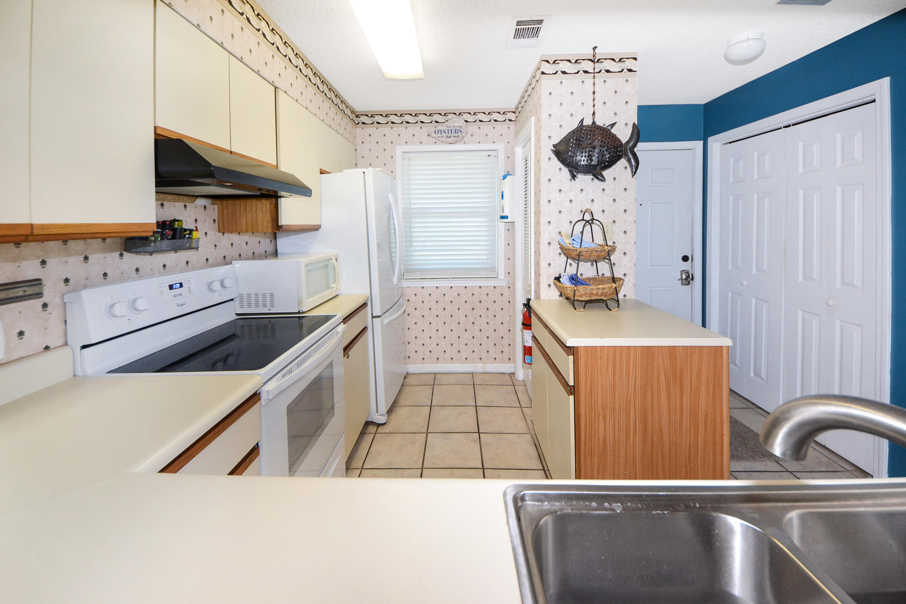 RAMSGATE HARBOUR PH 3 CONDO - Residential