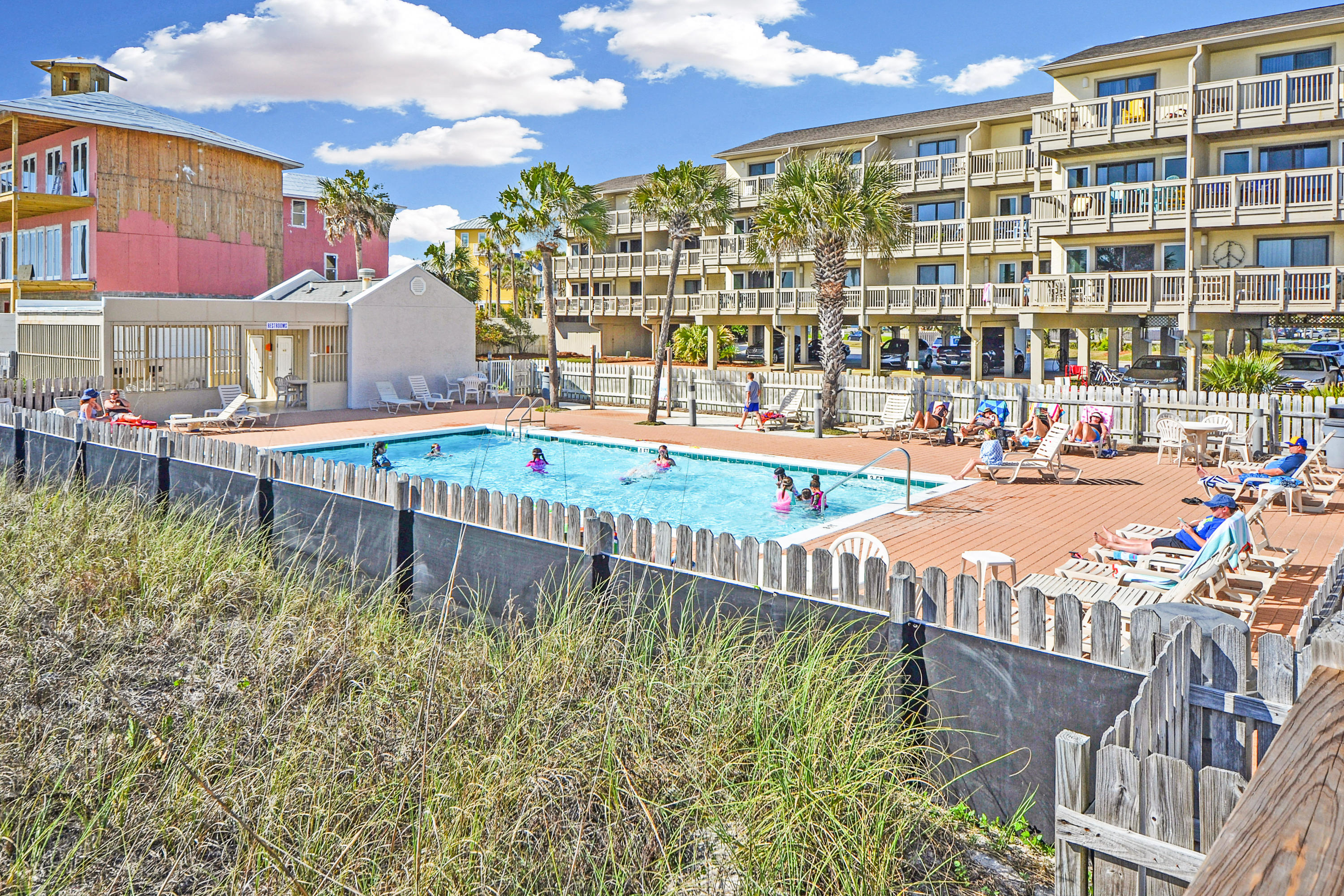 RAMSGATE HARBOUR PH 3 CONDO - Residential