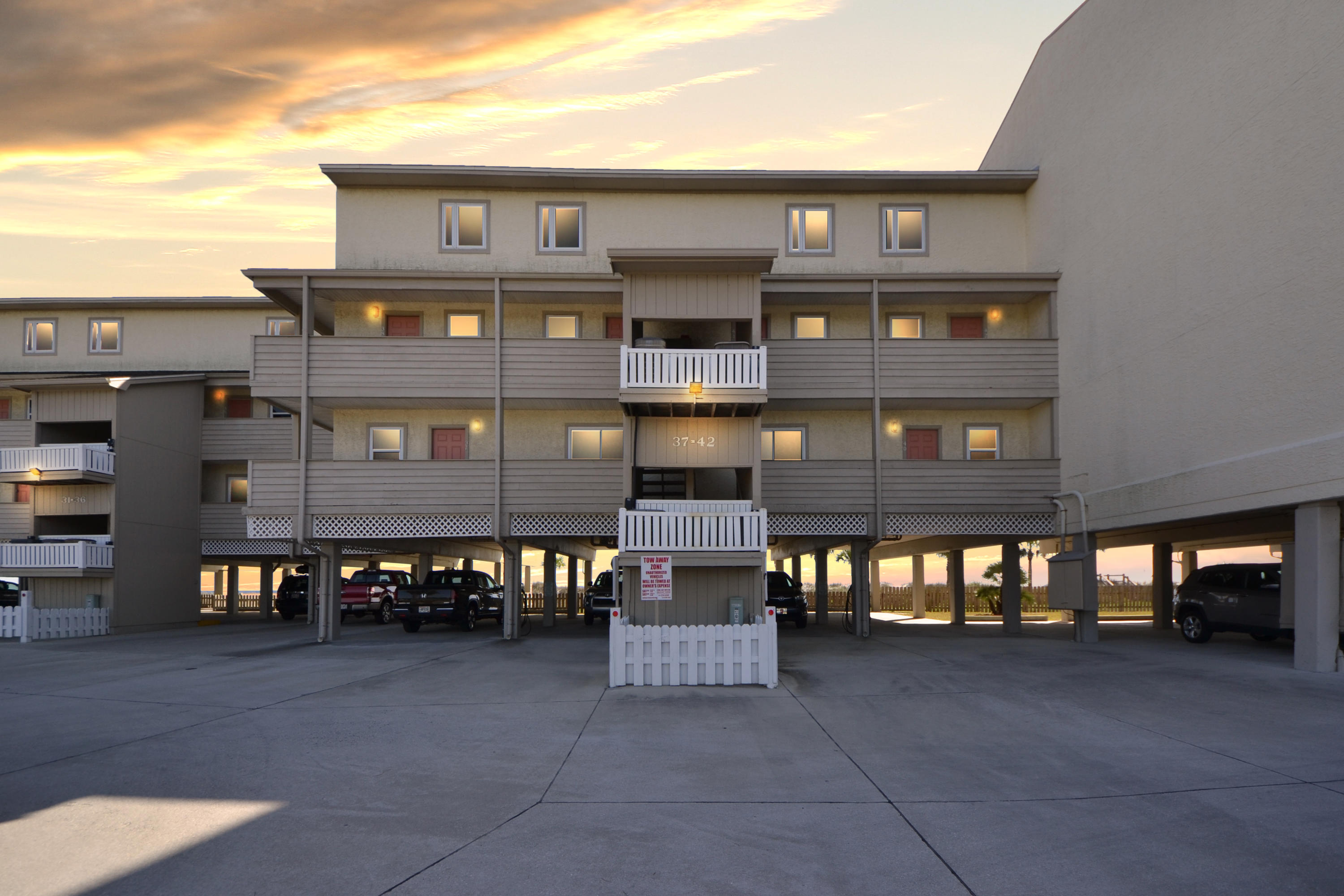 RAMSGATE HARBOUR PH 3 CONDO - Residential