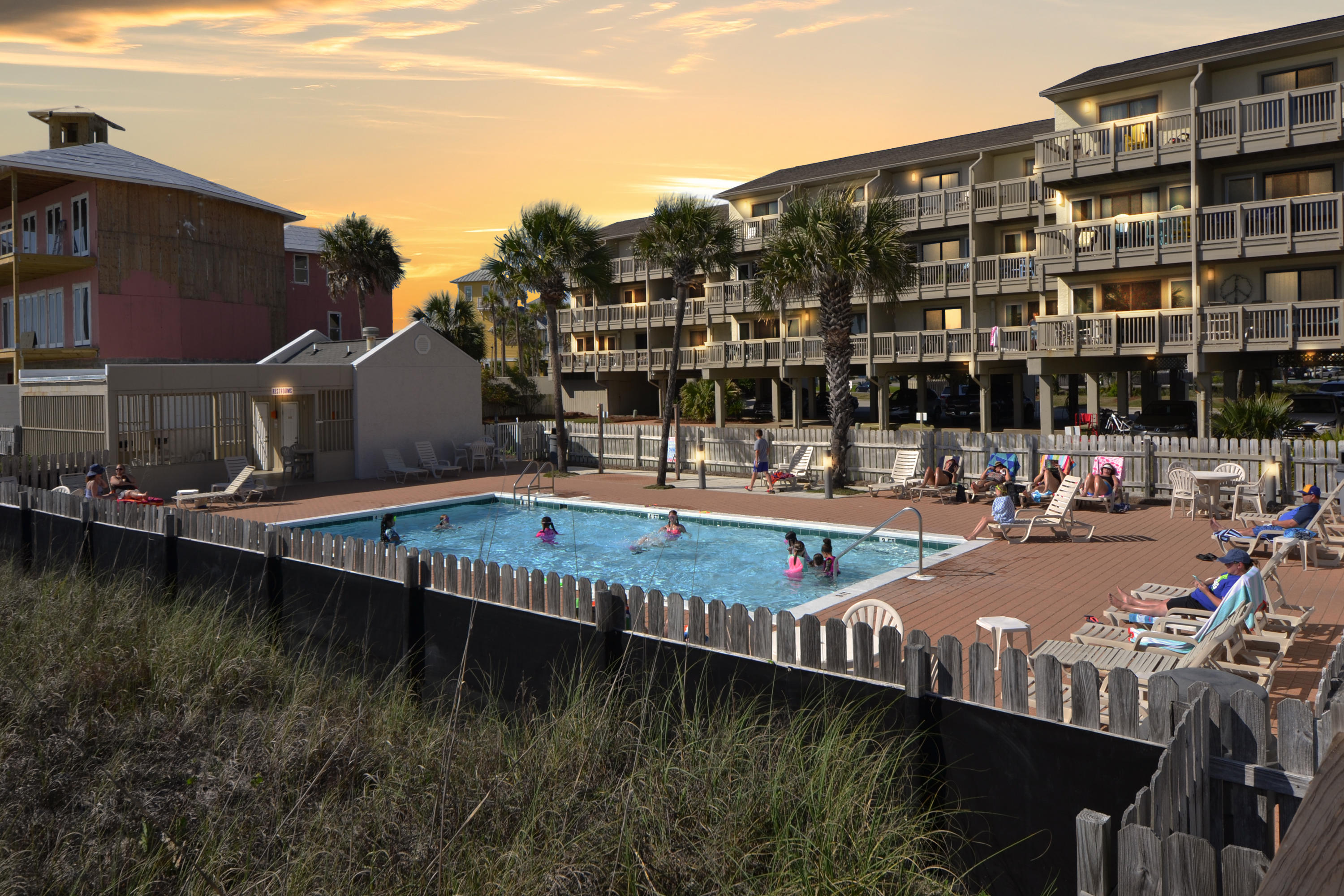 RAMSGATE HARBOUR PH 3 CONDO - Residential