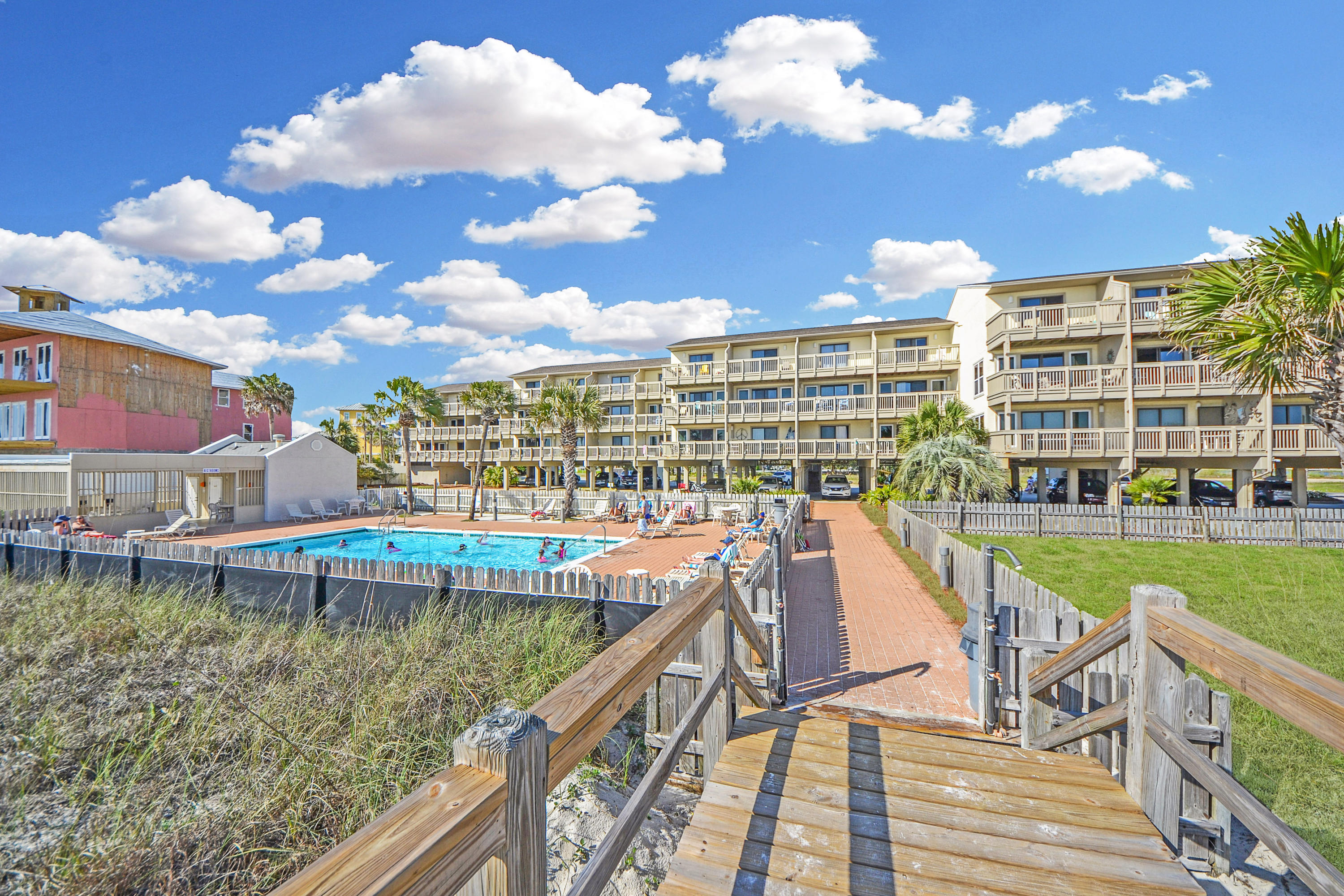 RAMSGATE HARBOUR PH 3 CONDO - Residential