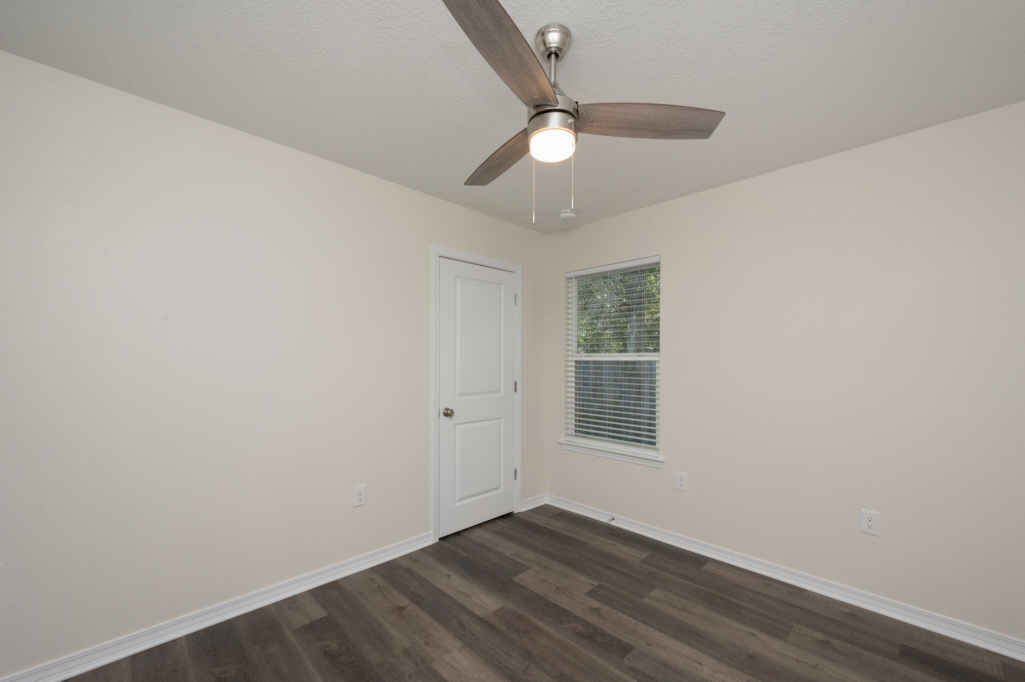 OAKDALE MINI FARMS - Residential Lease
