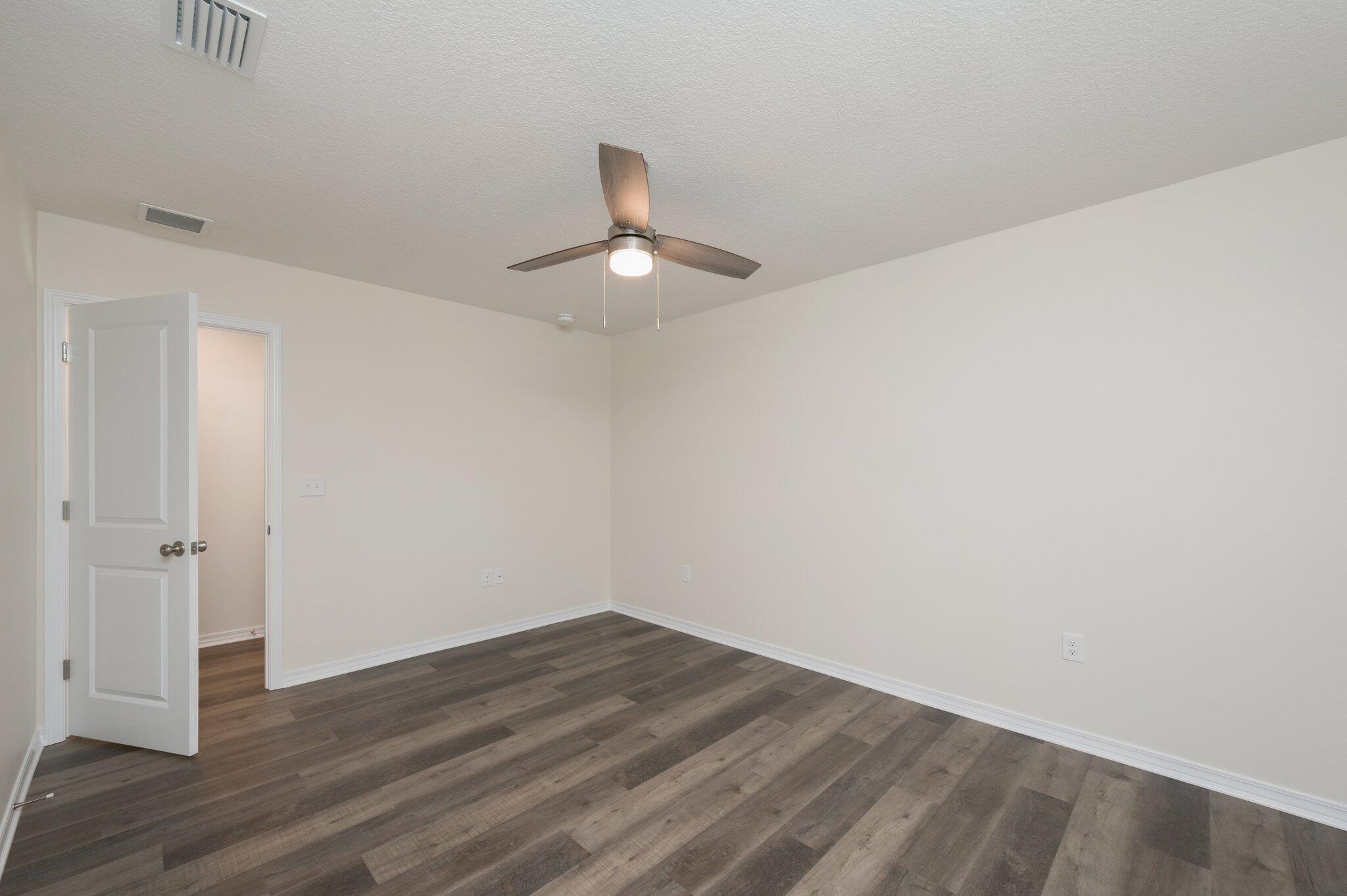 OAKDALE MINI FARMS - Residential Lease