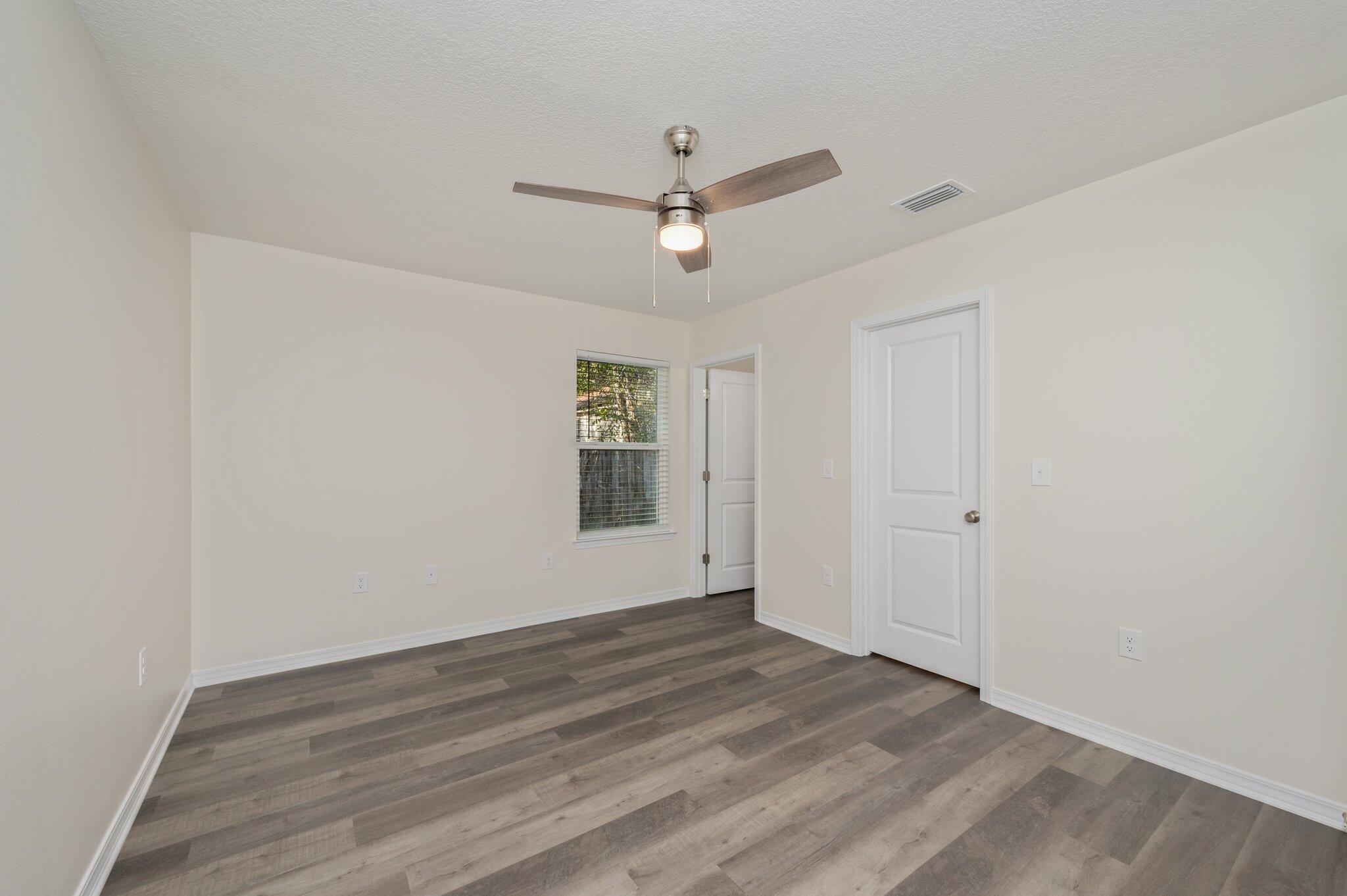 OAKDALE MINI FARMS - Residential Lease