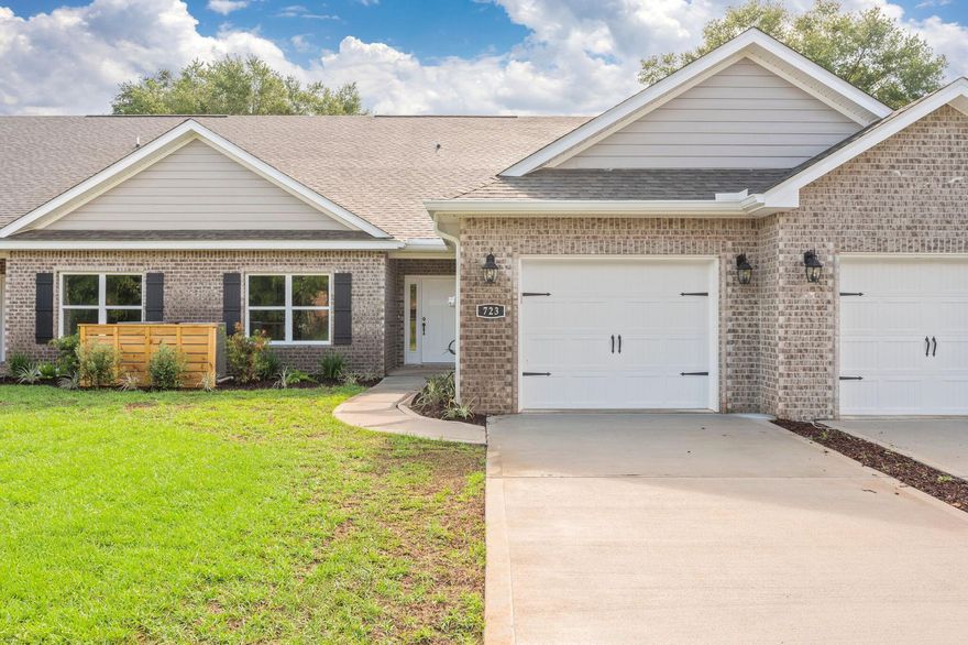 Very exciting news ONLY 2 UNITS LEFT!!! BUILDER IS CONTRIBUTED $5,000.00 TOWARDS BUYERS CLOSING/PREPAIDS.   BRAND NEW one level Townhomes.  Welcome to SOUTH FAIRVIEW TOWNHOMES. One of 4 located in the heart of Fort Walton Beach, Fl.  No more having to climb stairs!  Beautifully designed inside and out. This beauty has 2 bedrooms and 2 baths with a single car garage. As you enter this gorgeous home you will adore the open concept with the kitchen open to the living/dining room area.  Upgrades include granite countertops, stainless steel appliances, beautiful kitchen cabinetry and a walk-in pantry.  The master bedroom offers a spacious walk-in closet, a delightful master bath with a garden tub, separate shower and double vanities.  All brick for less maintenance on the exterior.