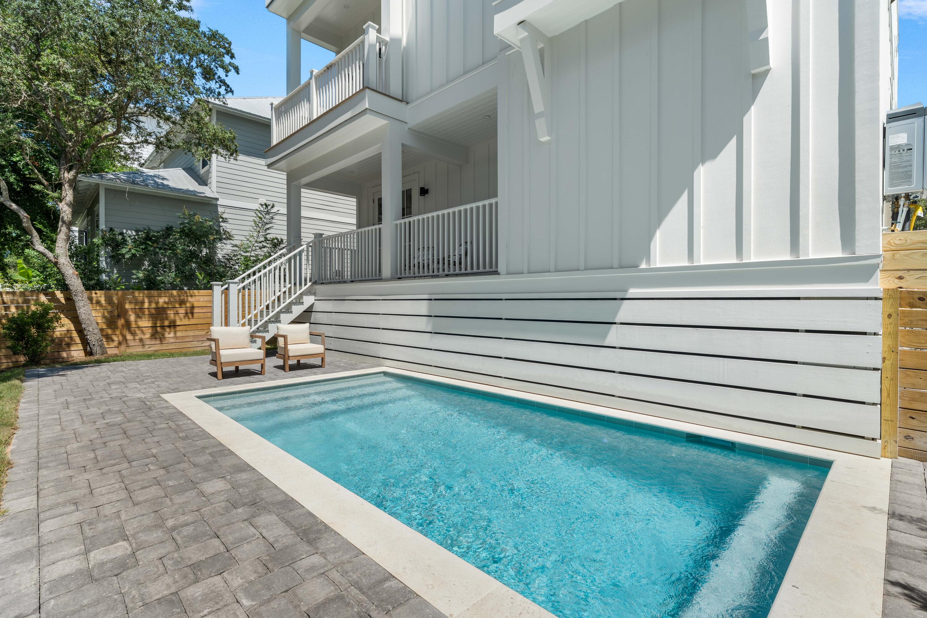 394 Grande Pointe Circle