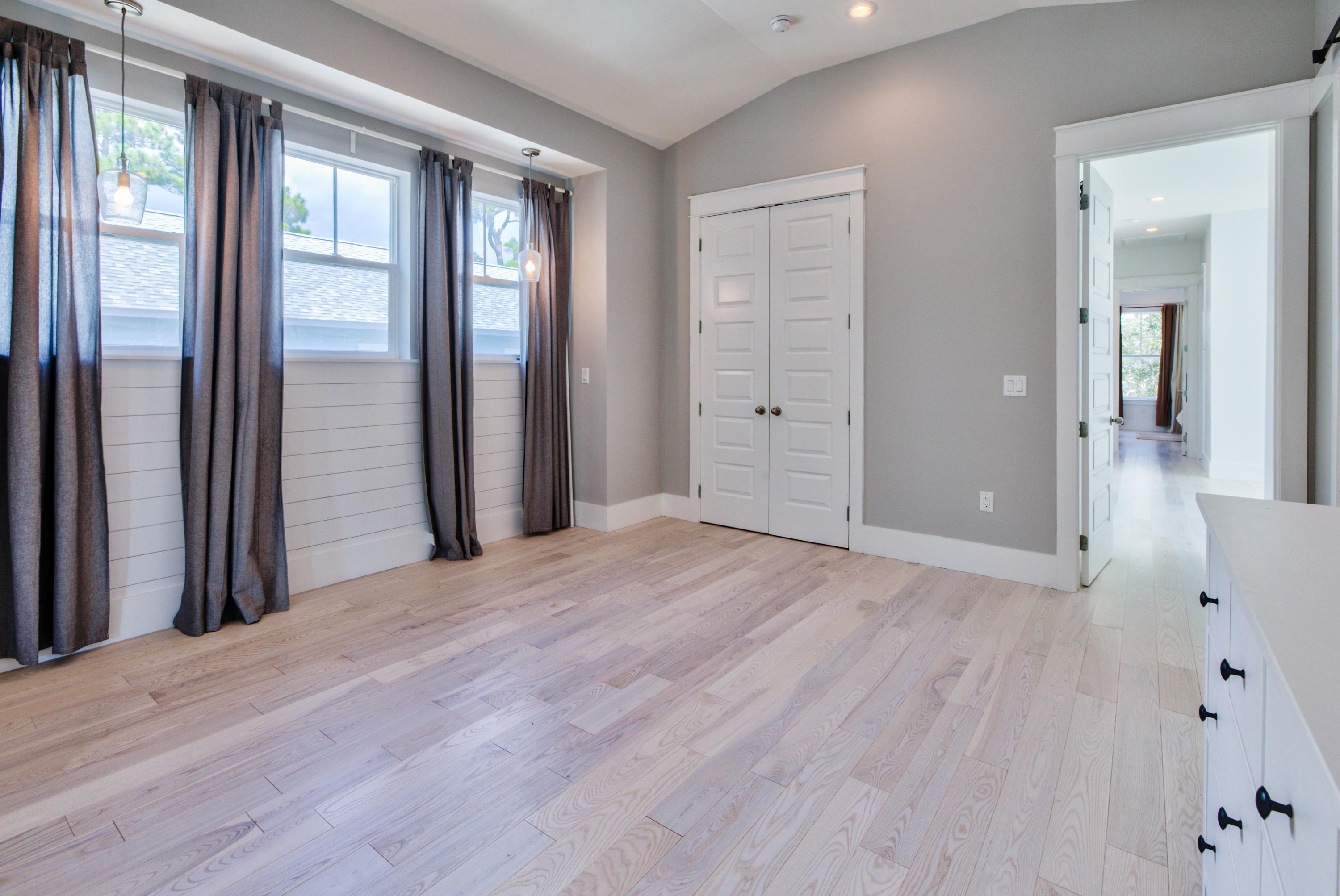 GULF SHORE MANOR - Residential