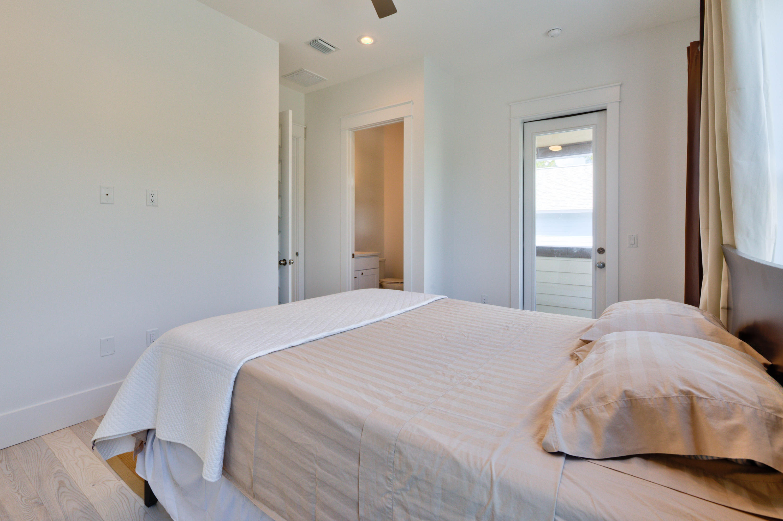 GULF SHORE MANOR - Residential