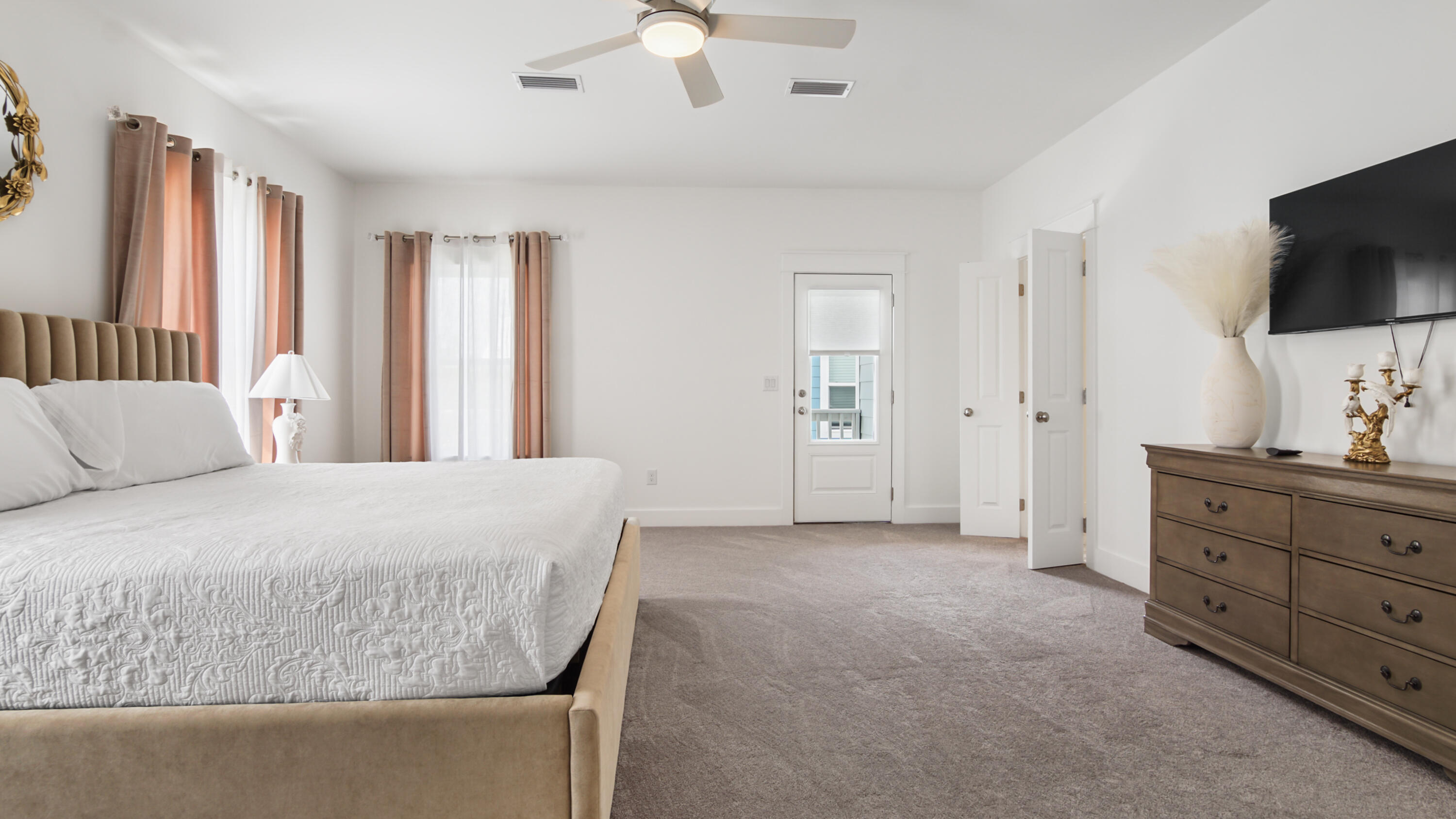 Lagoon Manor Dr - Residential