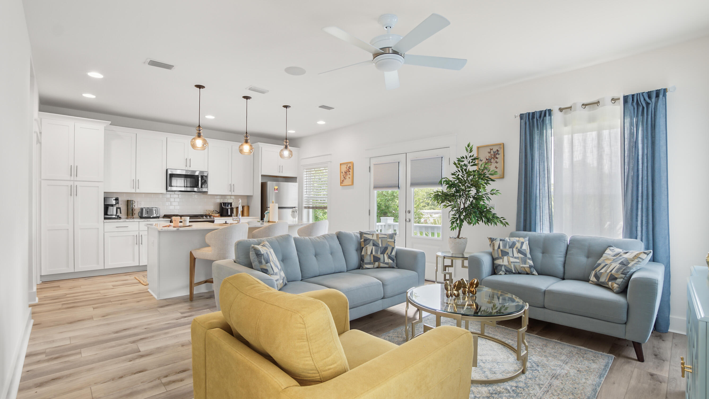 Lagoon Manor Dr - Residential