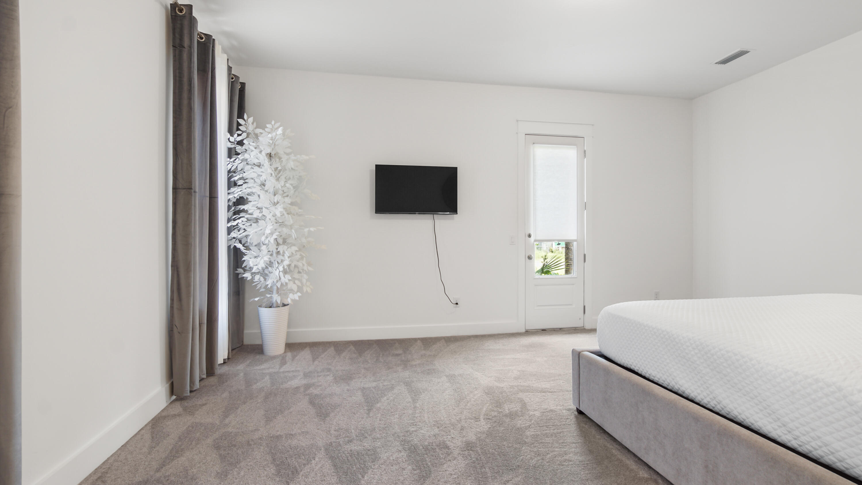 Lagoon Manor Dr - Residential