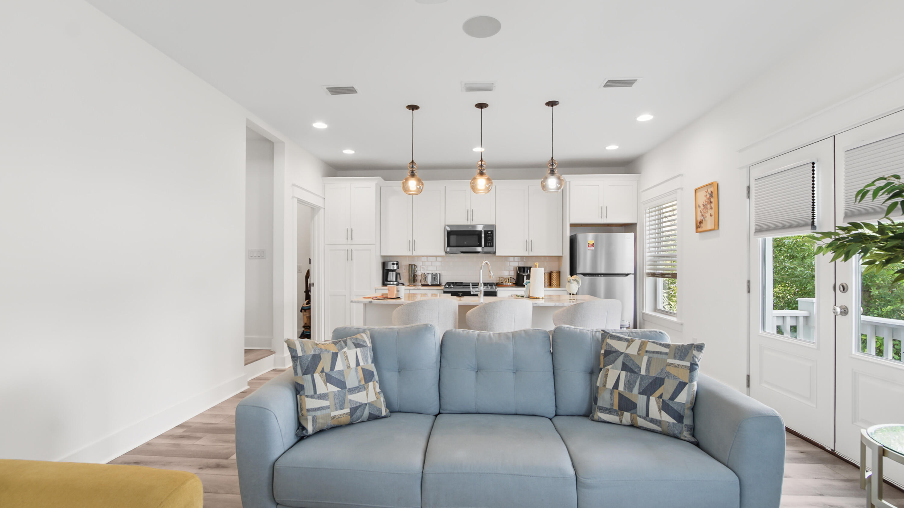 Lagoon Manor Dr - Residential