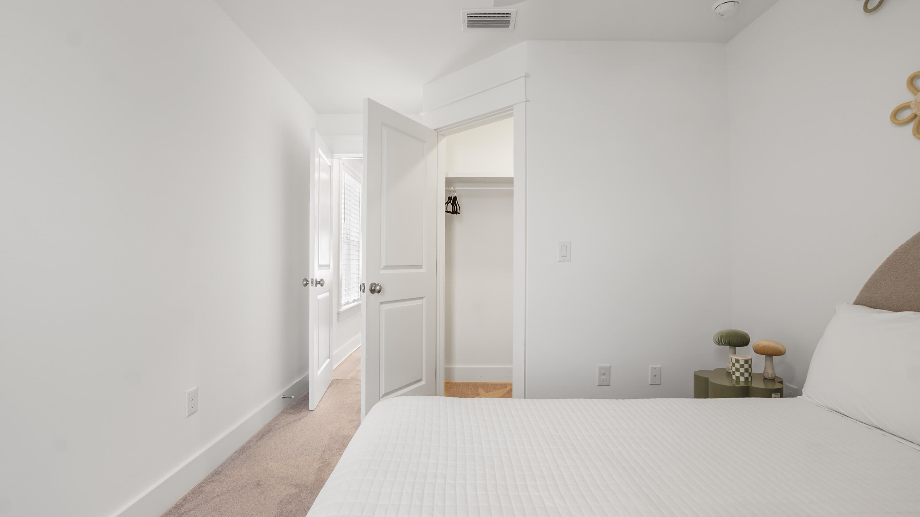 Lagoon Manor Dr - Residential