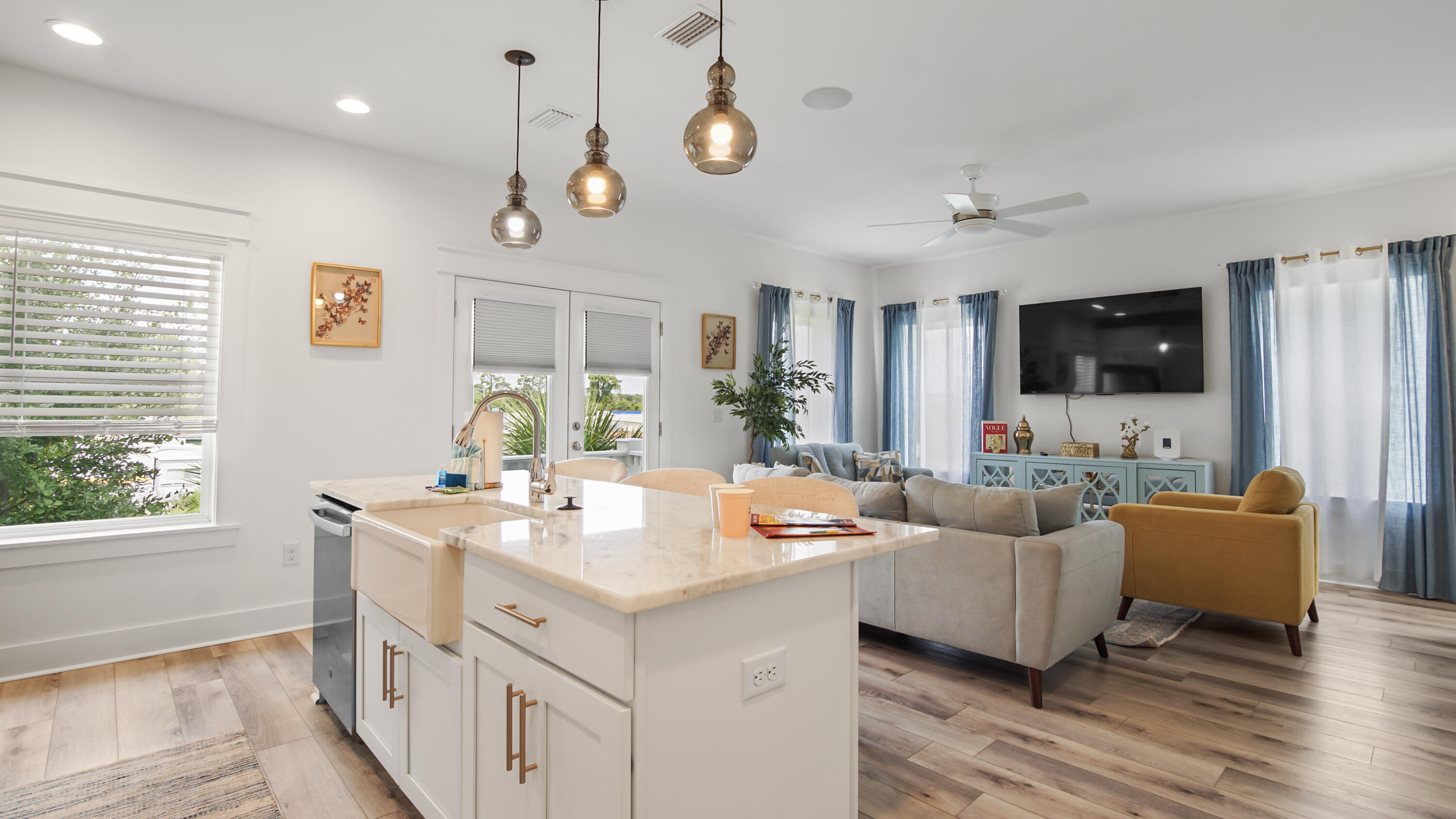 Lagoon Manor Dr - Residential