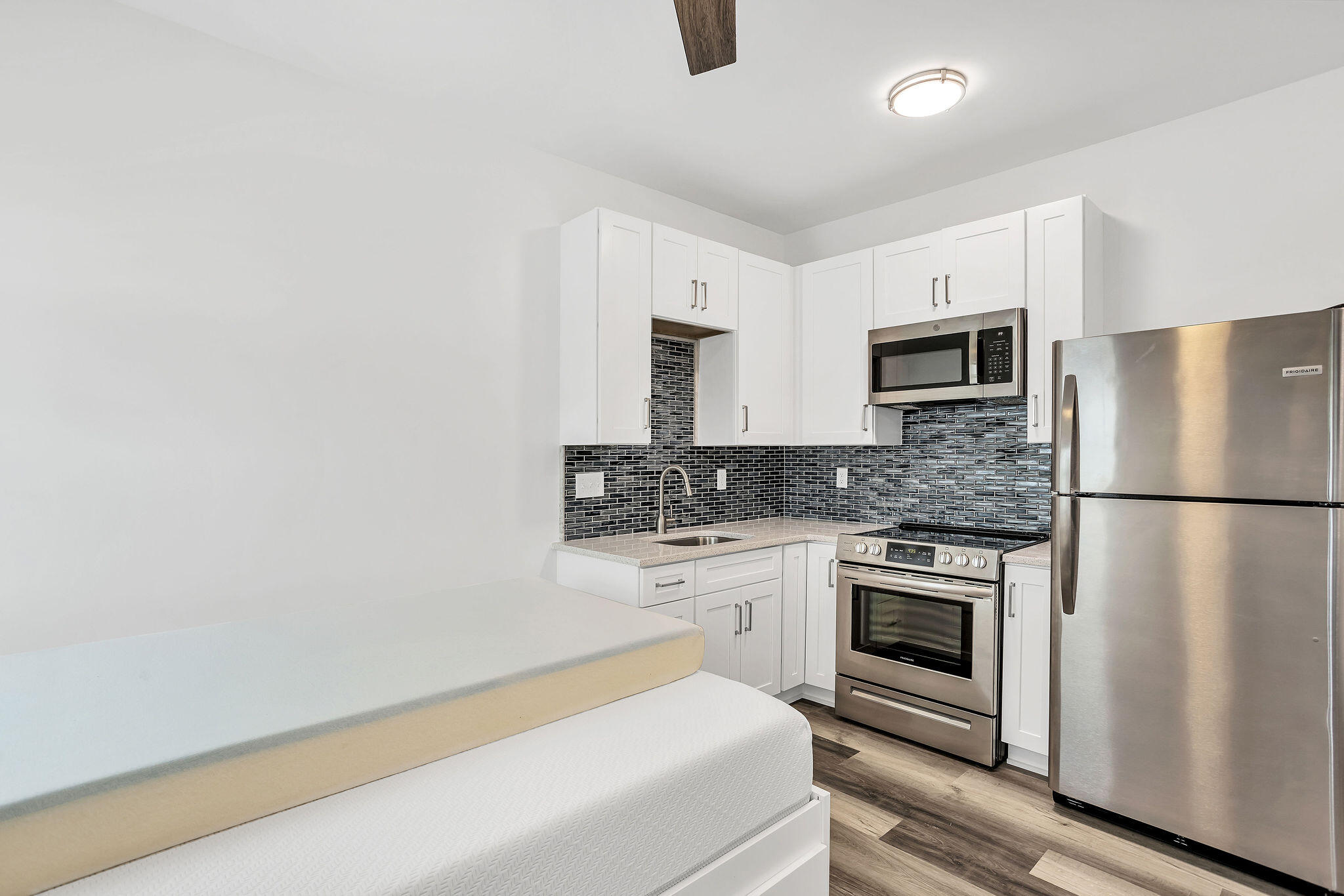 GULF SHORE MANOR - Residential