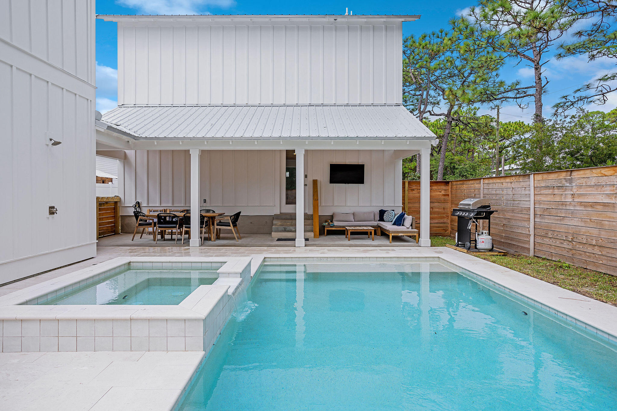 GULF SHORE MANOR - Residential