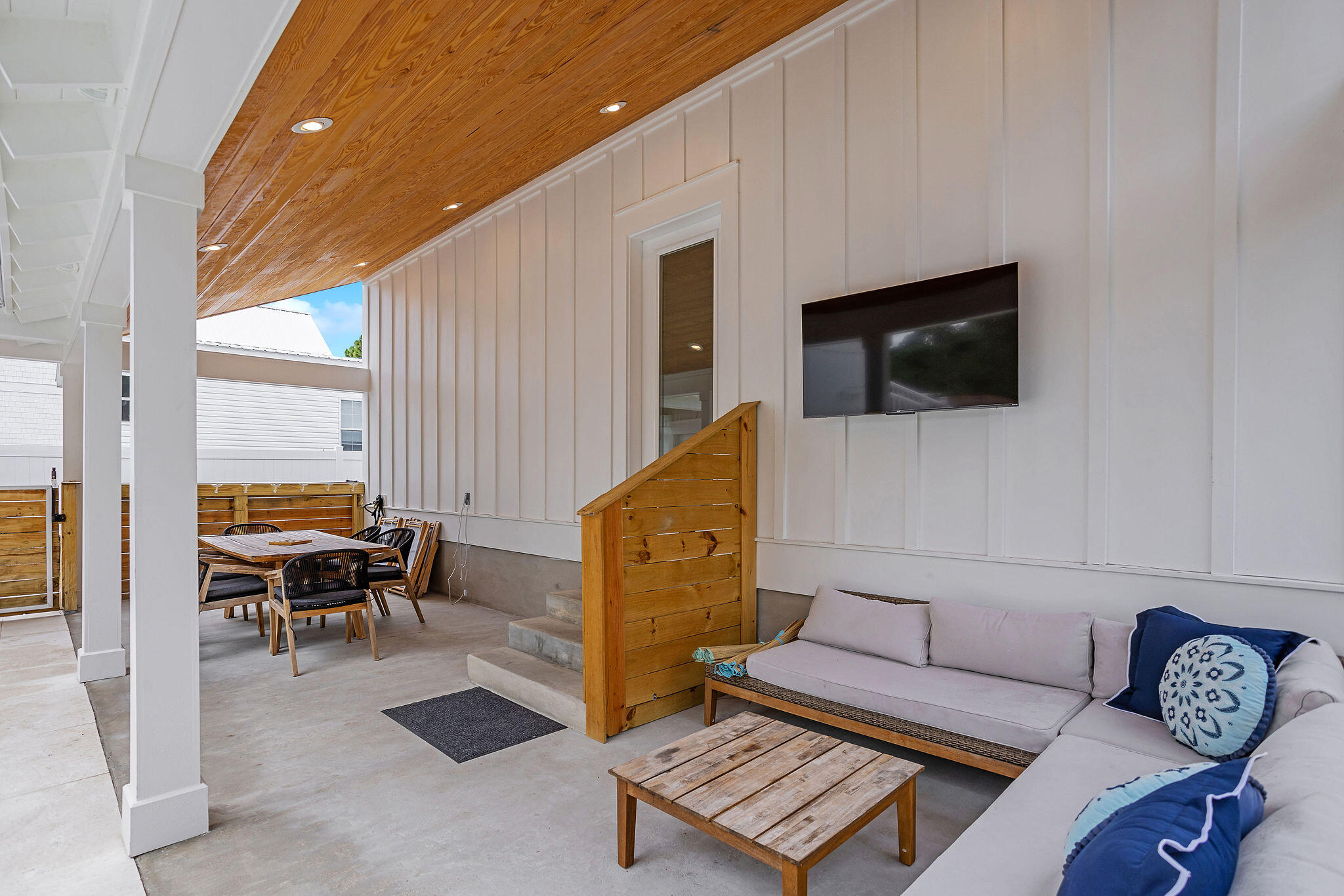 GULF SHORE MANOR - Residential