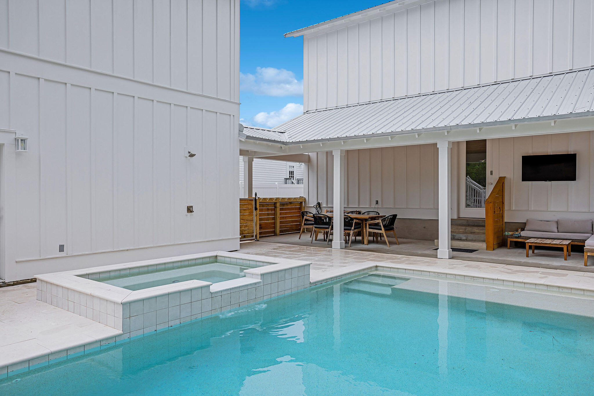 GULF SHORE MANOR - Residential