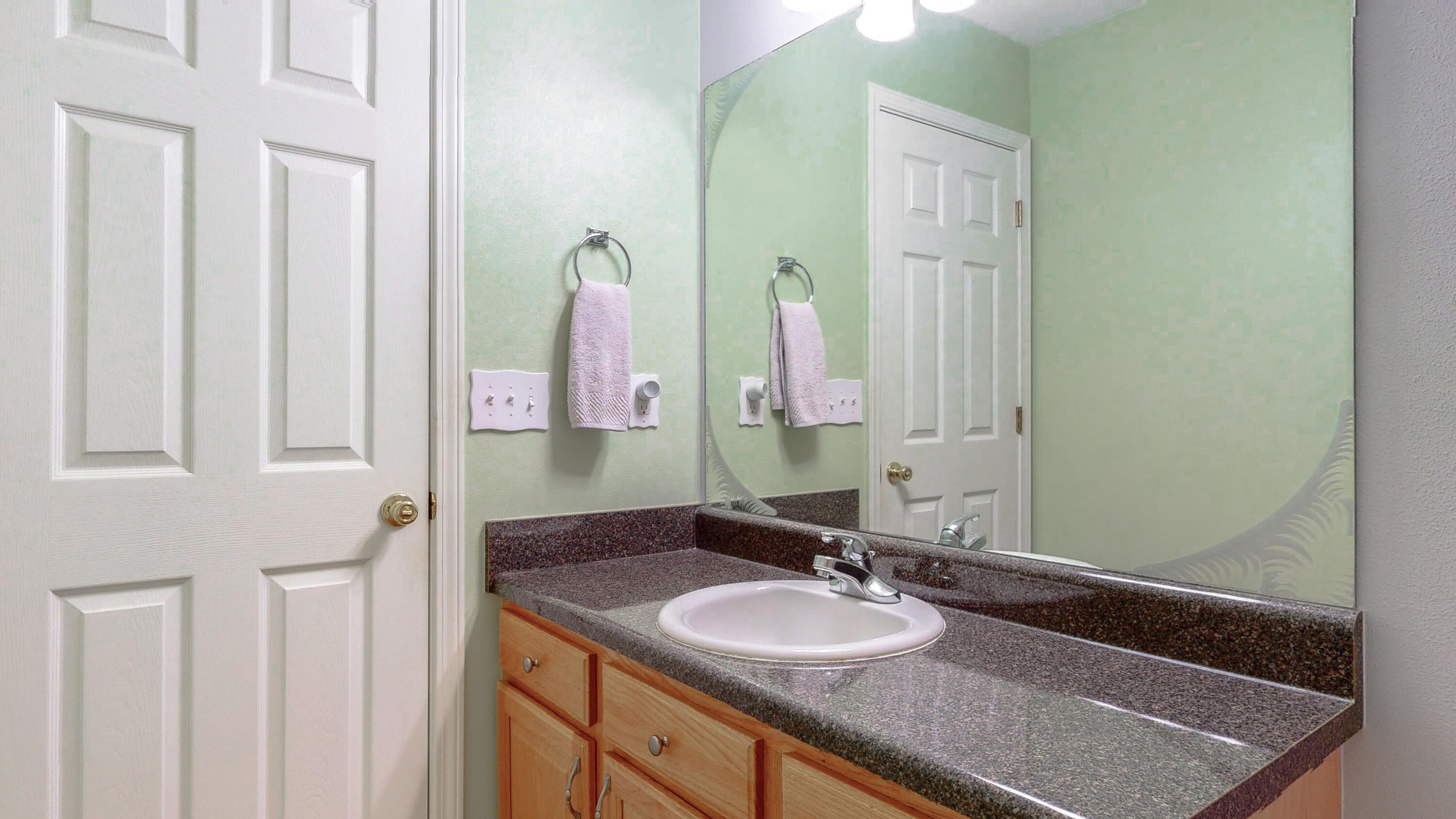 HOLLEY BY THE SEA - Residential