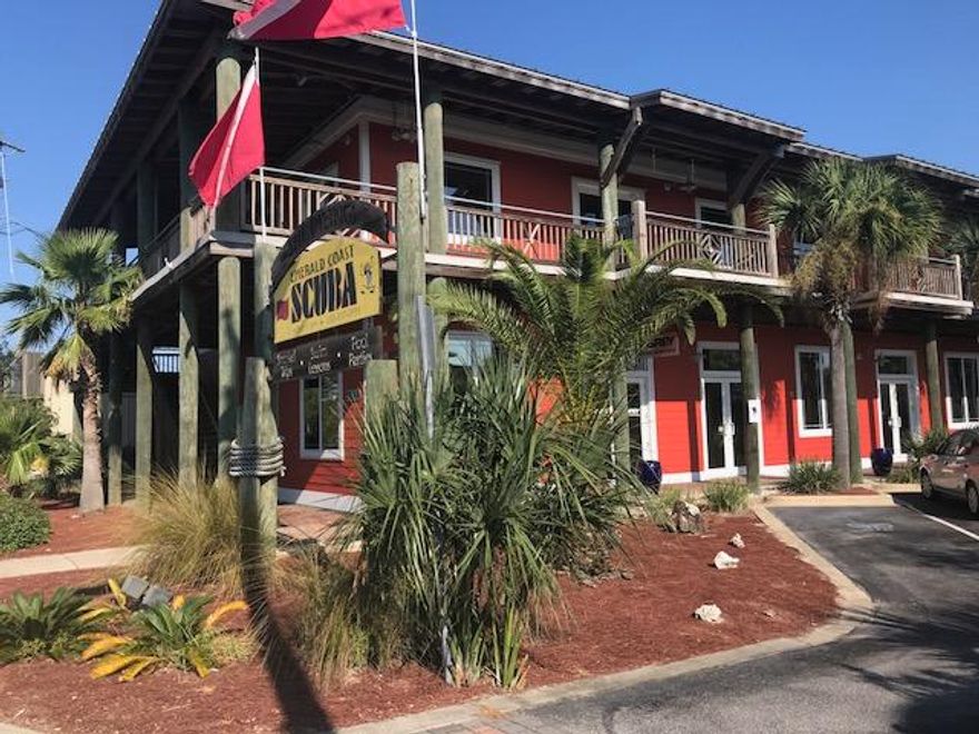 Class A Office for Medical/Professional Use, could also be retail, 10' ceilings,great location for medical or professional use, located next to Taco Bell in downtown Destin, FL
