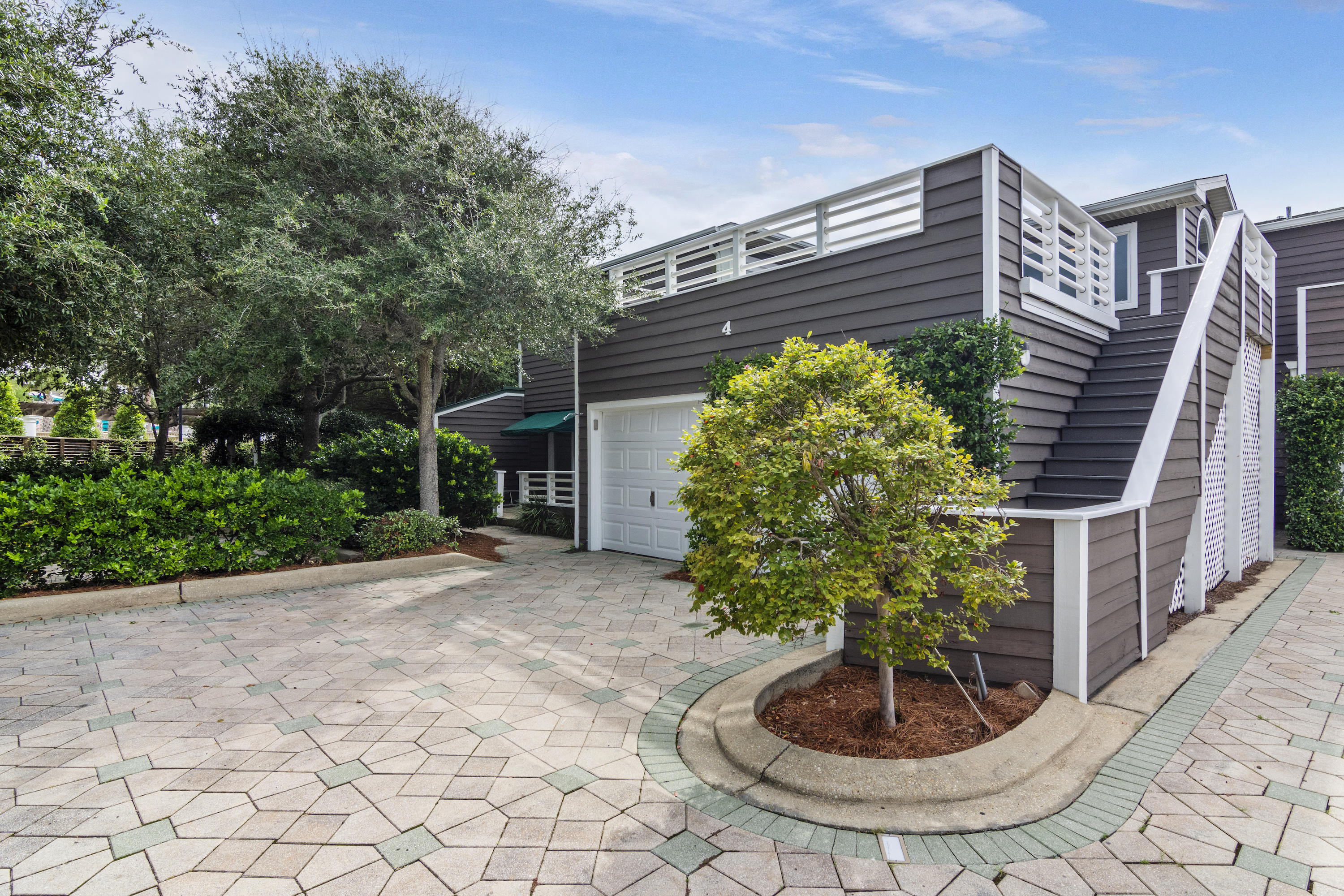 HENDERSON PARK TH - Residential