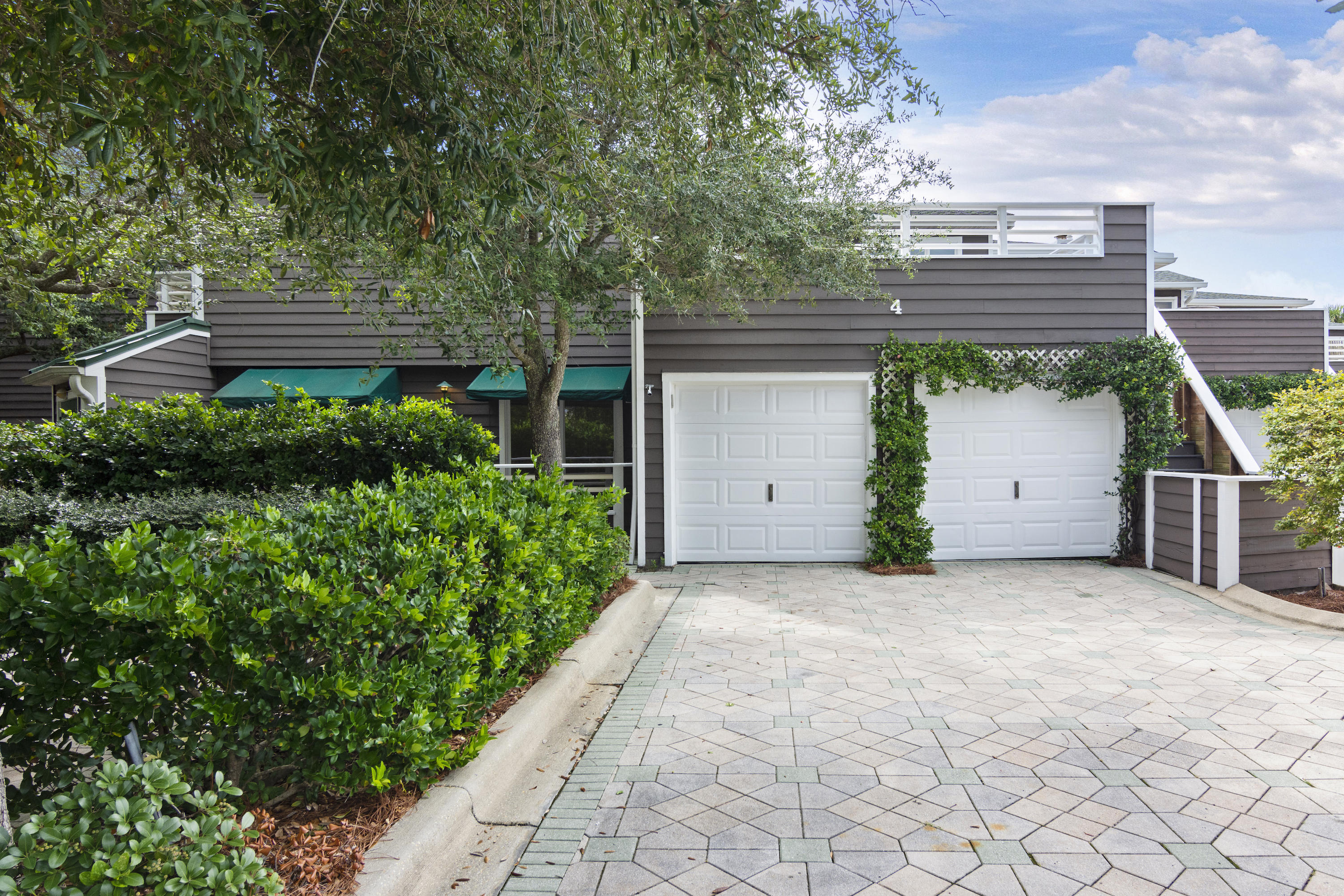 HENDERSON PARK TH - Residential