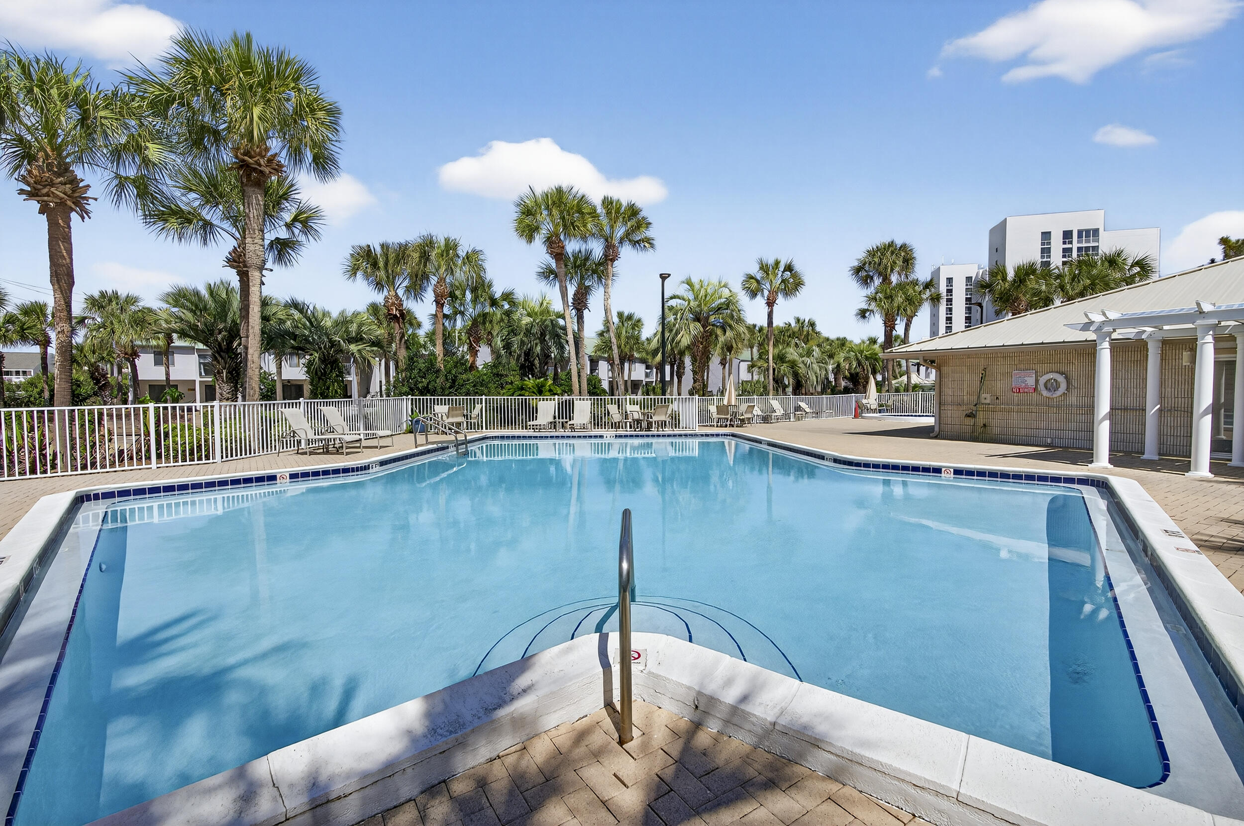 TIDES OF DESTIN - Residential