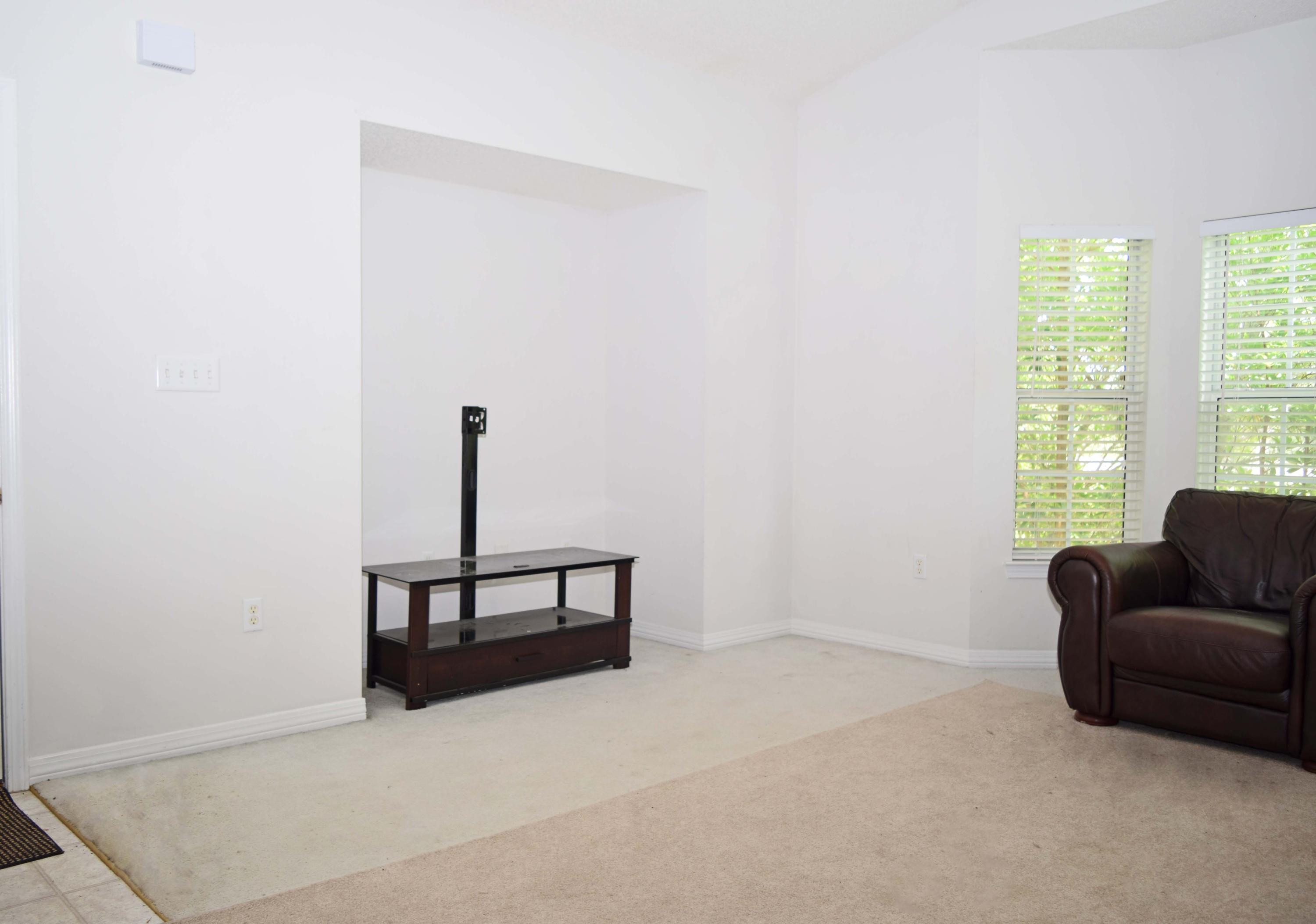 THE OAKS AT NICEVILLE - Residential