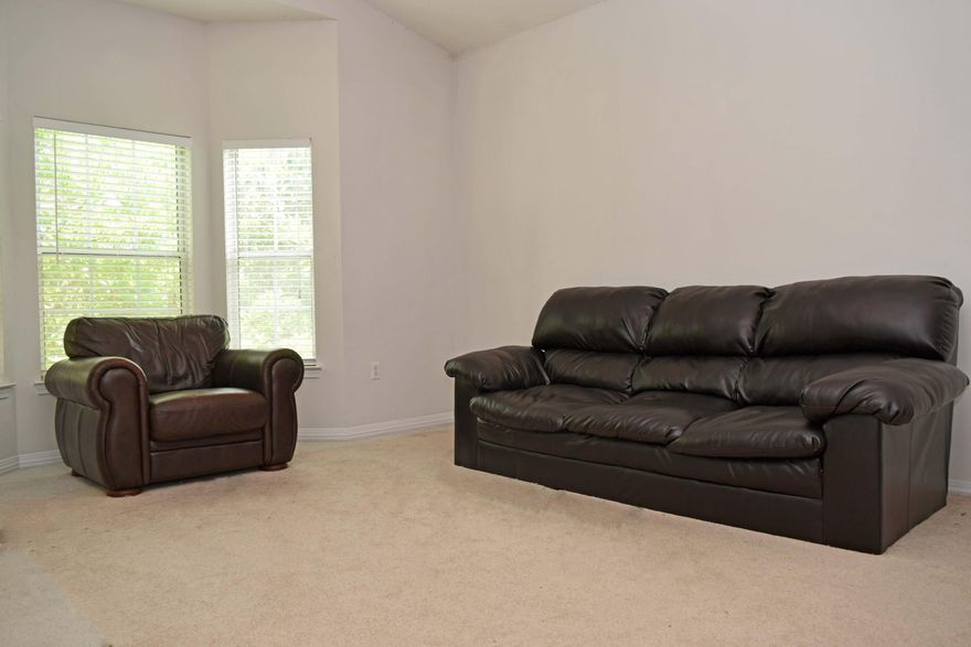 Located in building 5 of The Oaks, this is a wonderful second floor unit with vaulted ceiling and open living room with recessed Media Center. Dedicated dining area. Cozy kitchen, perfect for cooking up that great summer meal. Spacious master bedroom with walk in closet provides ample storage space. Perfect size for first time buyer or retiree. The Oaks is centrally located in the heart of Niceville and only 20 mins from the sugar white beaches of the Emerald Coast. Don't let this little gem pass you by, call and schedule your showing TODAY! Buyer to verify anything deemed important to buyer, including but not limited to sq/ft. Washer and Dryer will convey. Seller providing home warranty. Property being sold ''As Is''