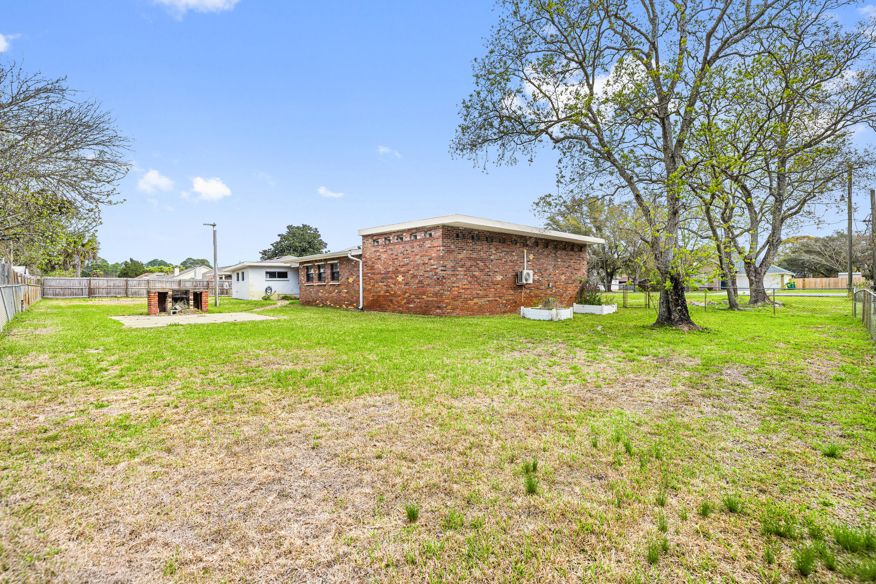 WYNNEHAVEN BEACH ESTATES - Residential