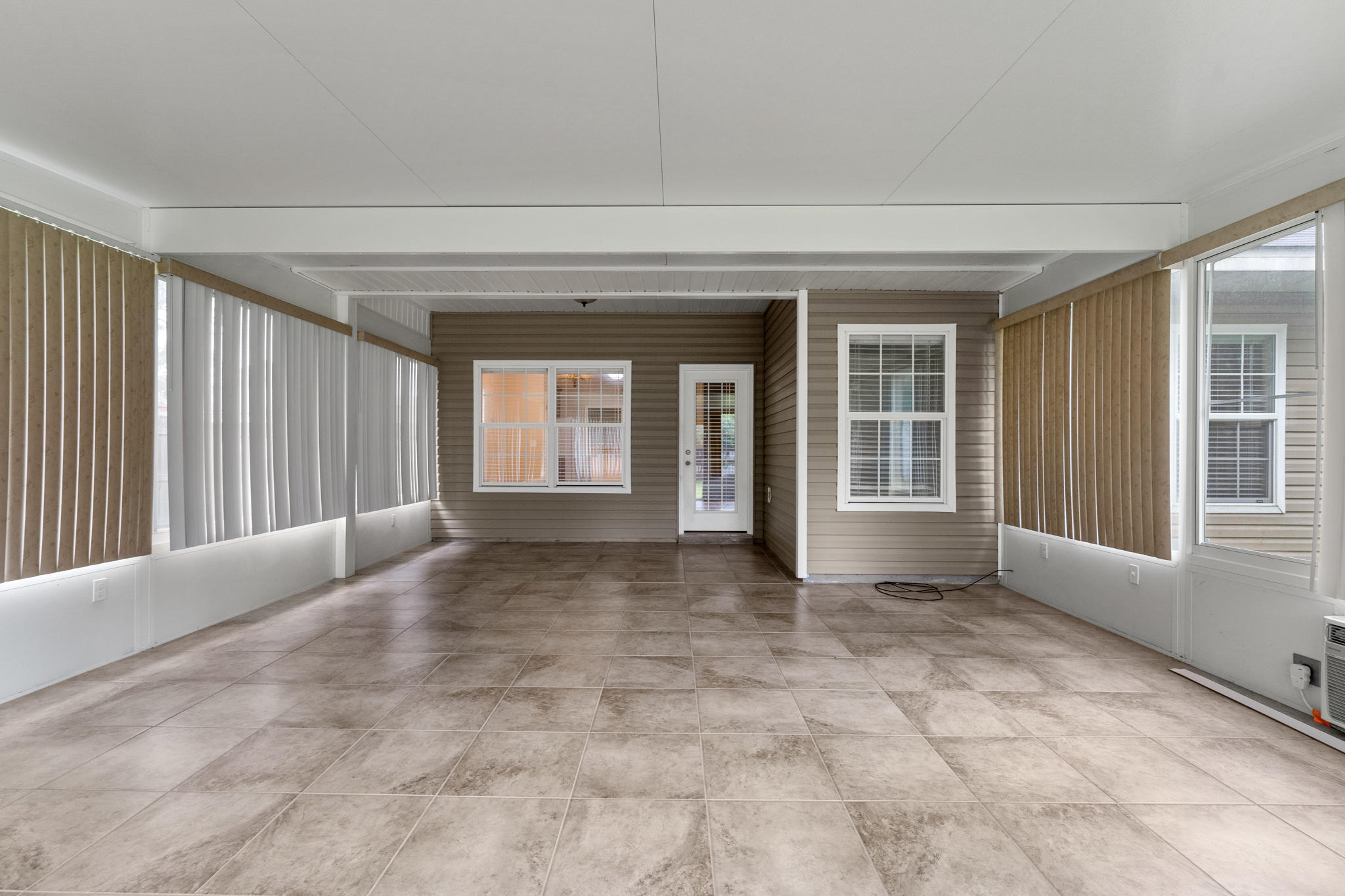 Heights Add VALP, Lot 19 BLK 5 - Residential