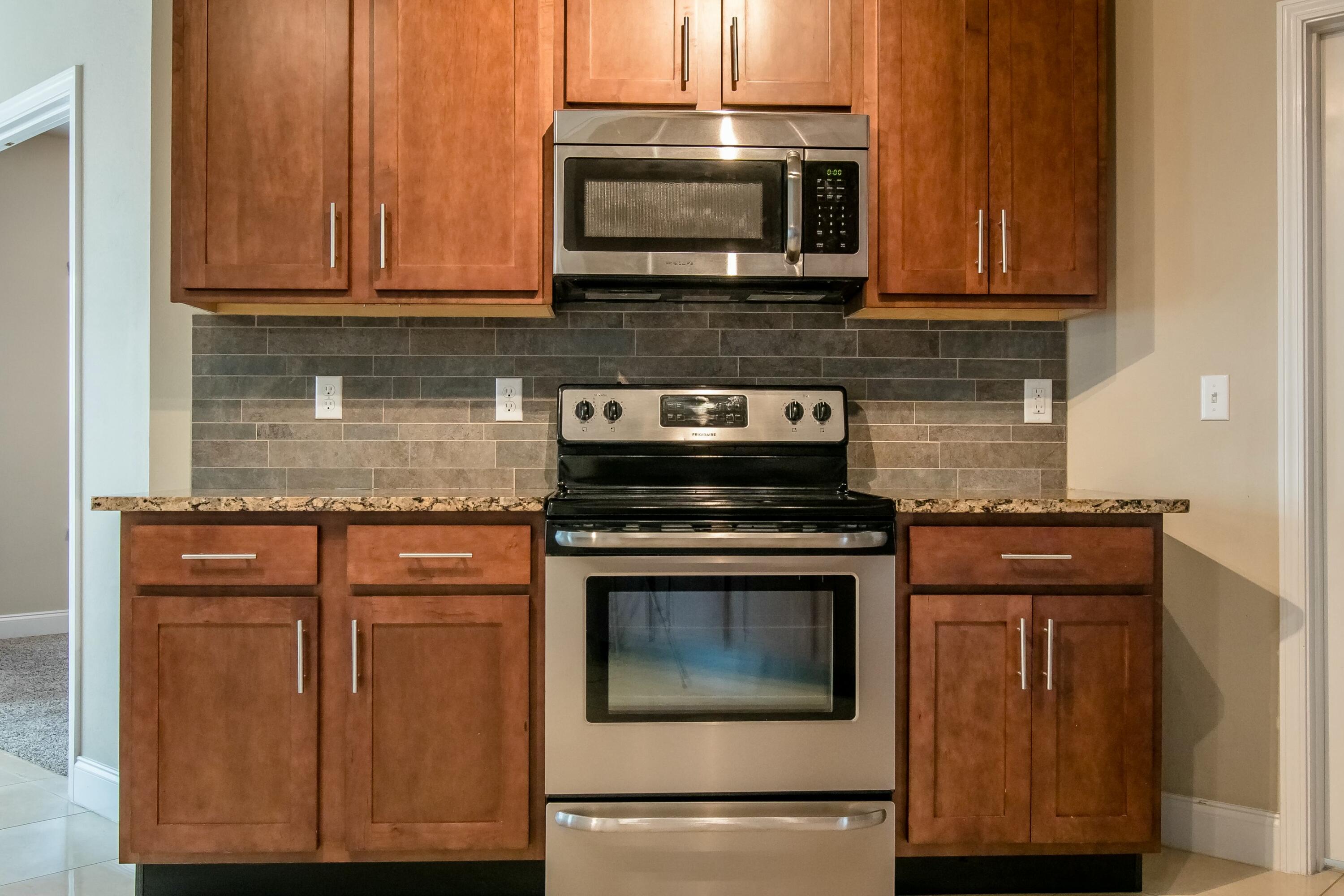 DUGGAN POND ESTATES - Residential Lease