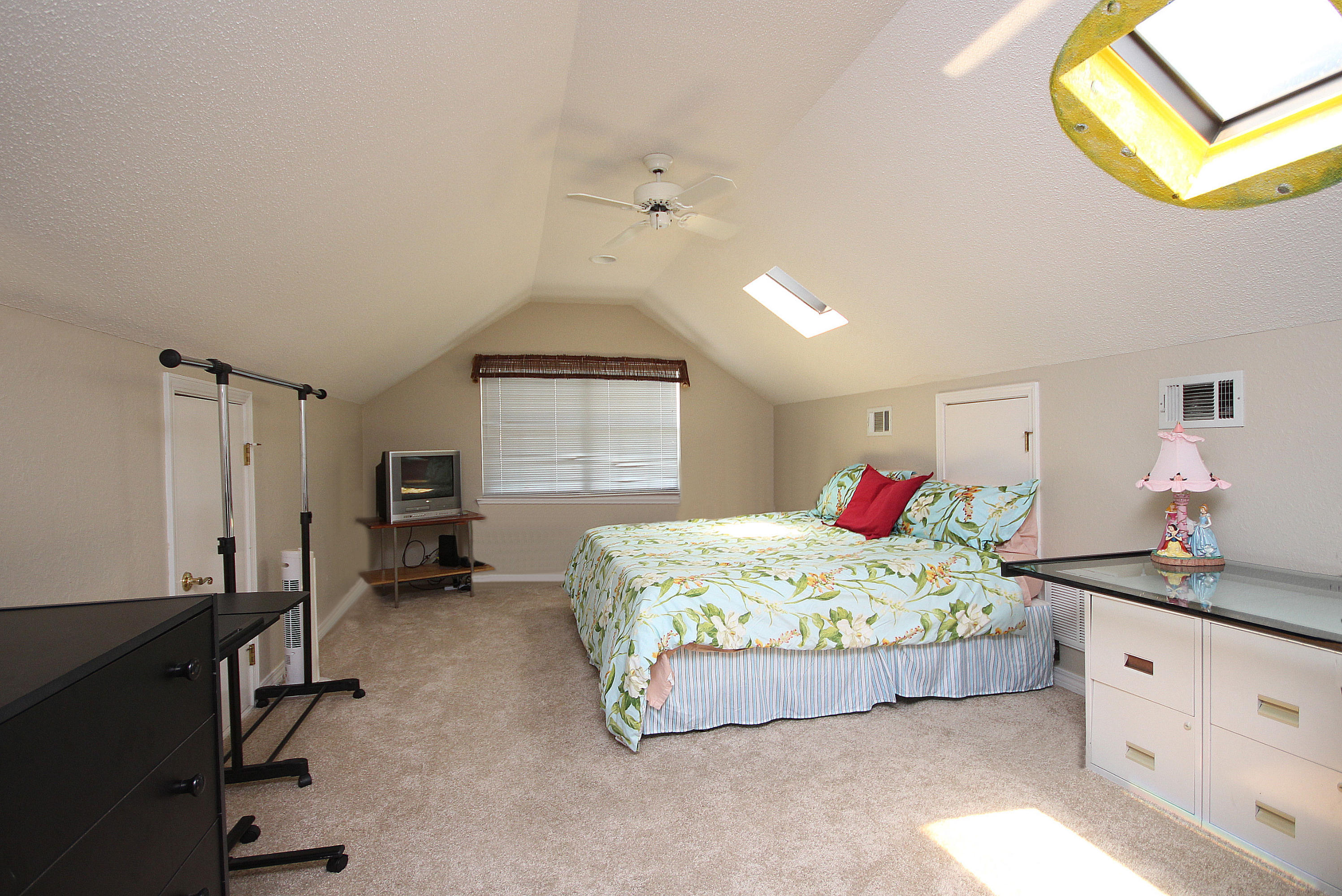 VILLAGE OF BOLTON AT BLUEWATER BAY - Residential