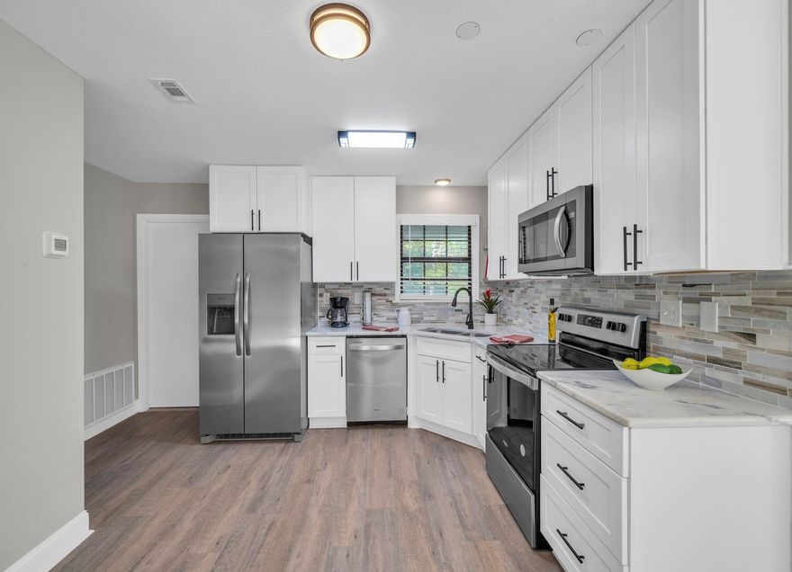 Completely remodeled home from top to bottom. New kitchen and new baths, new fans and lights, new flooring, new paint In and out, New appliances. Real cream Puff. 3/2/2 1336 Feet2009 Roof Ac 2023Hot Water Heater 2023