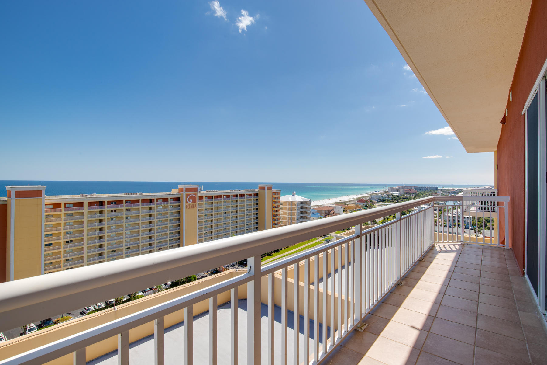 HARBOR LANDING - Residential