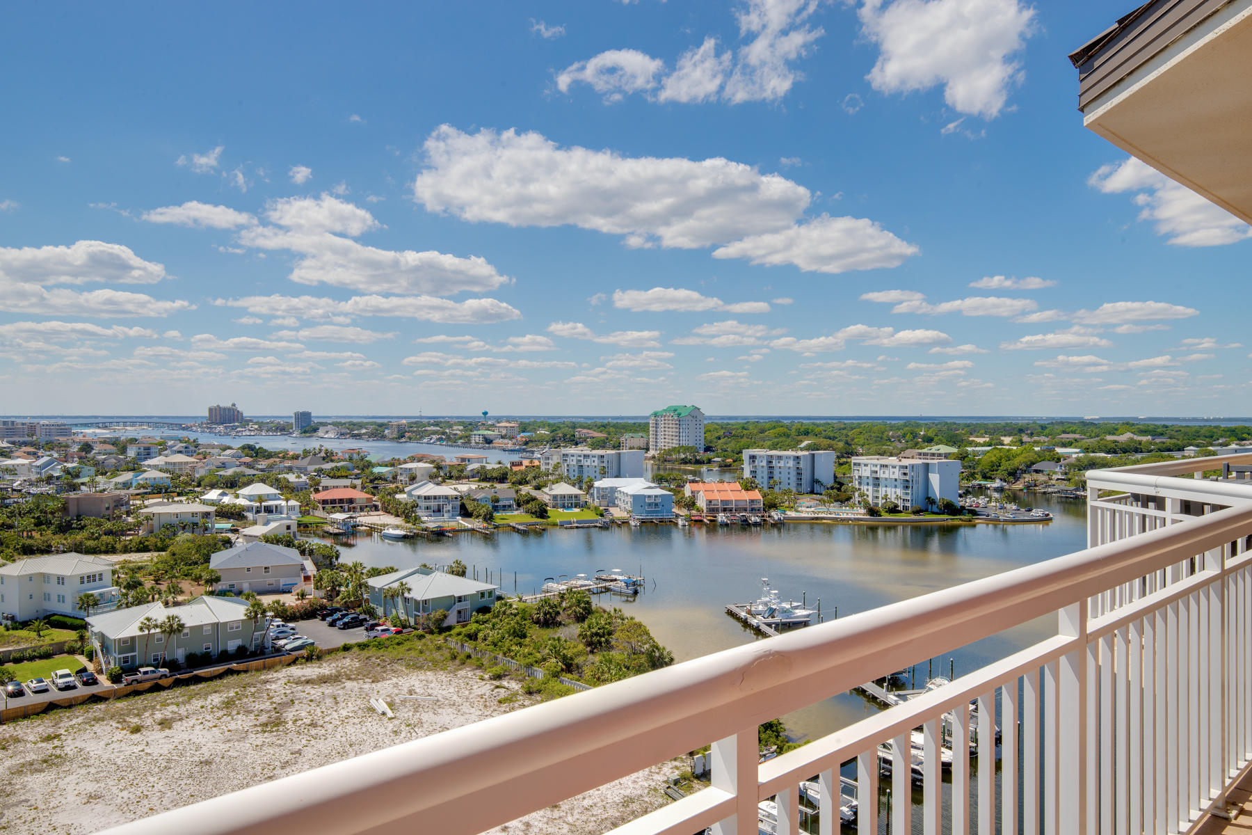 HARBOR LANDING - Residential
