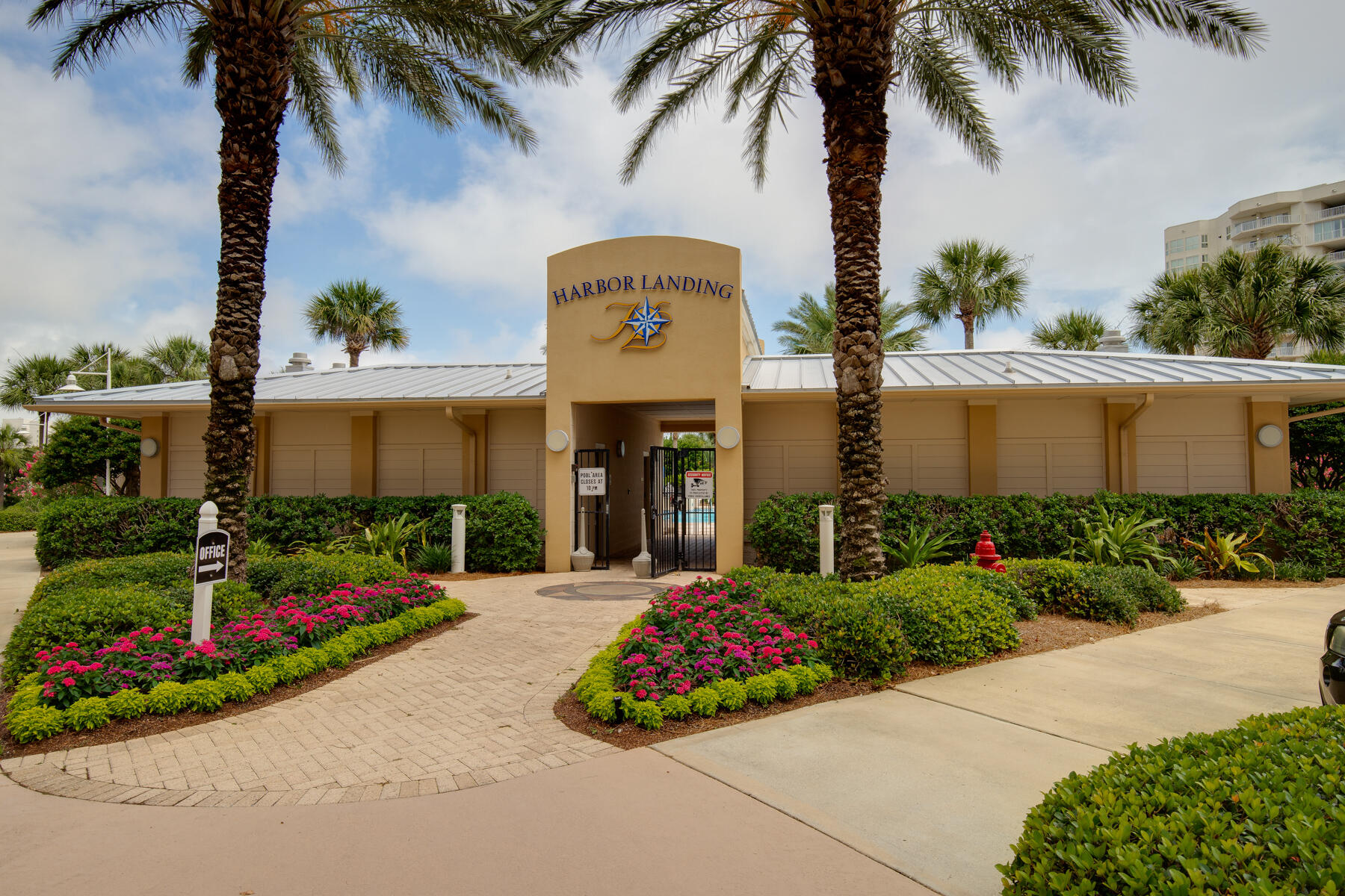 HARBOR LANDING - Residential