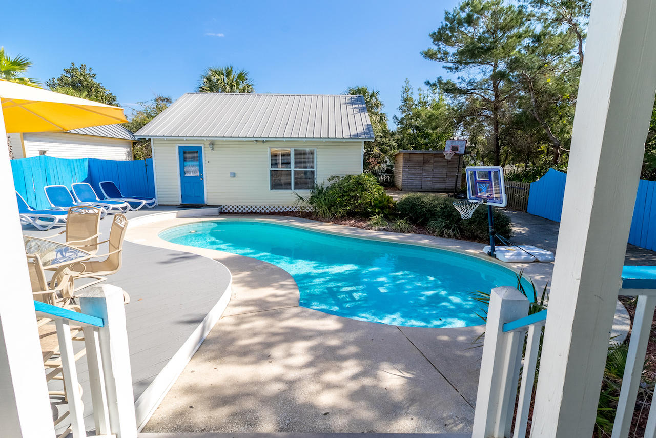 CRYSTAL BEACH - Residential