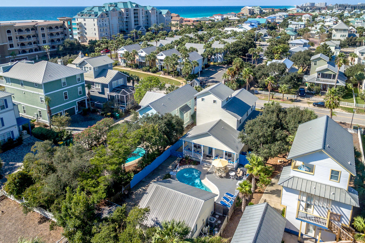 CRYSTAL BEACH - Residential