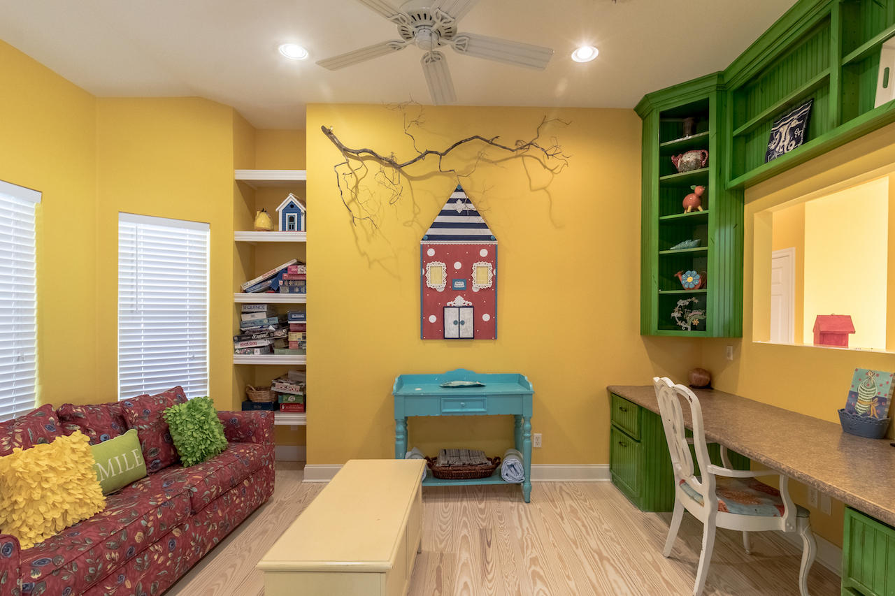 CRYSTAL BEACH - Residential