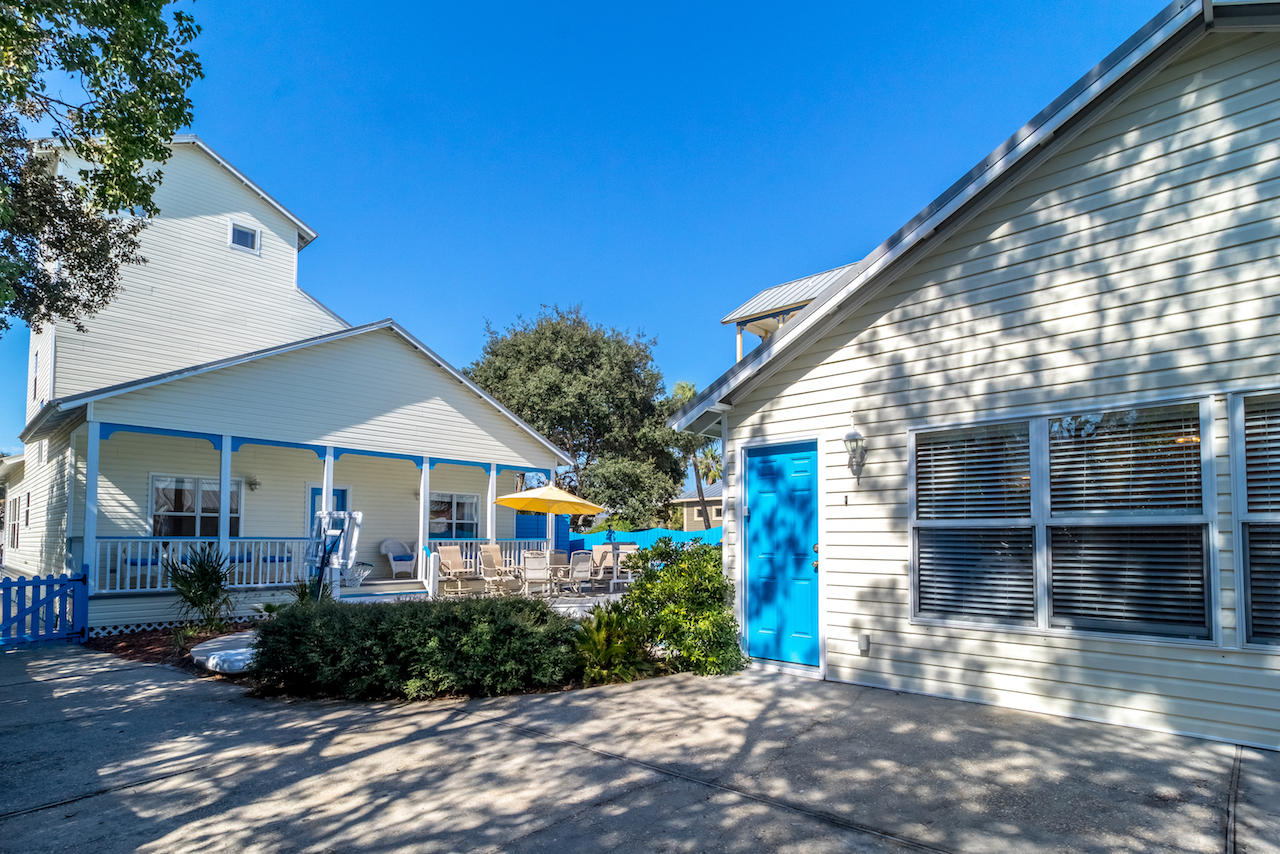 CRYSTAL BEACH - Residential