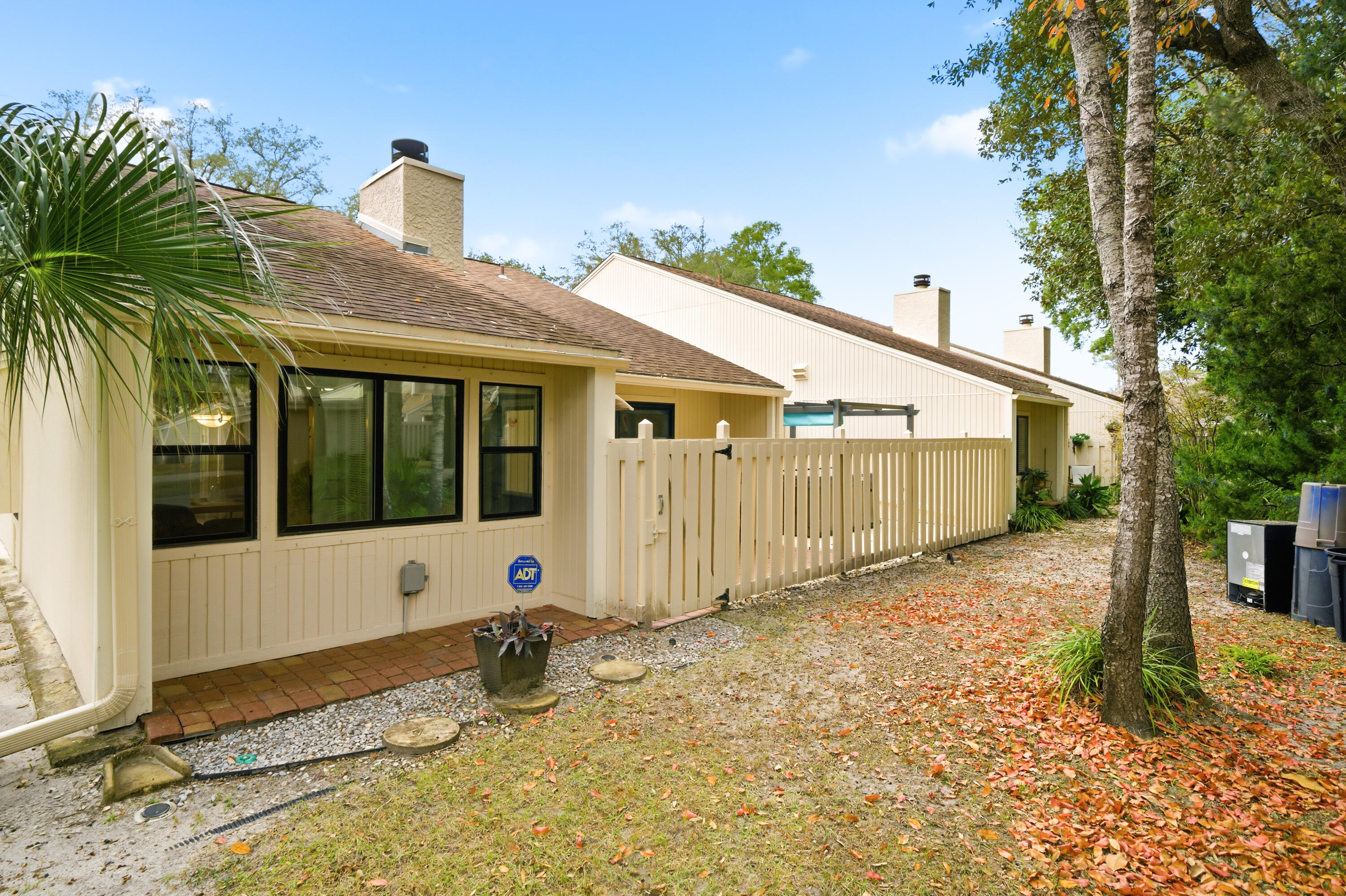 ROYAL OAK VILLAGE - Residential