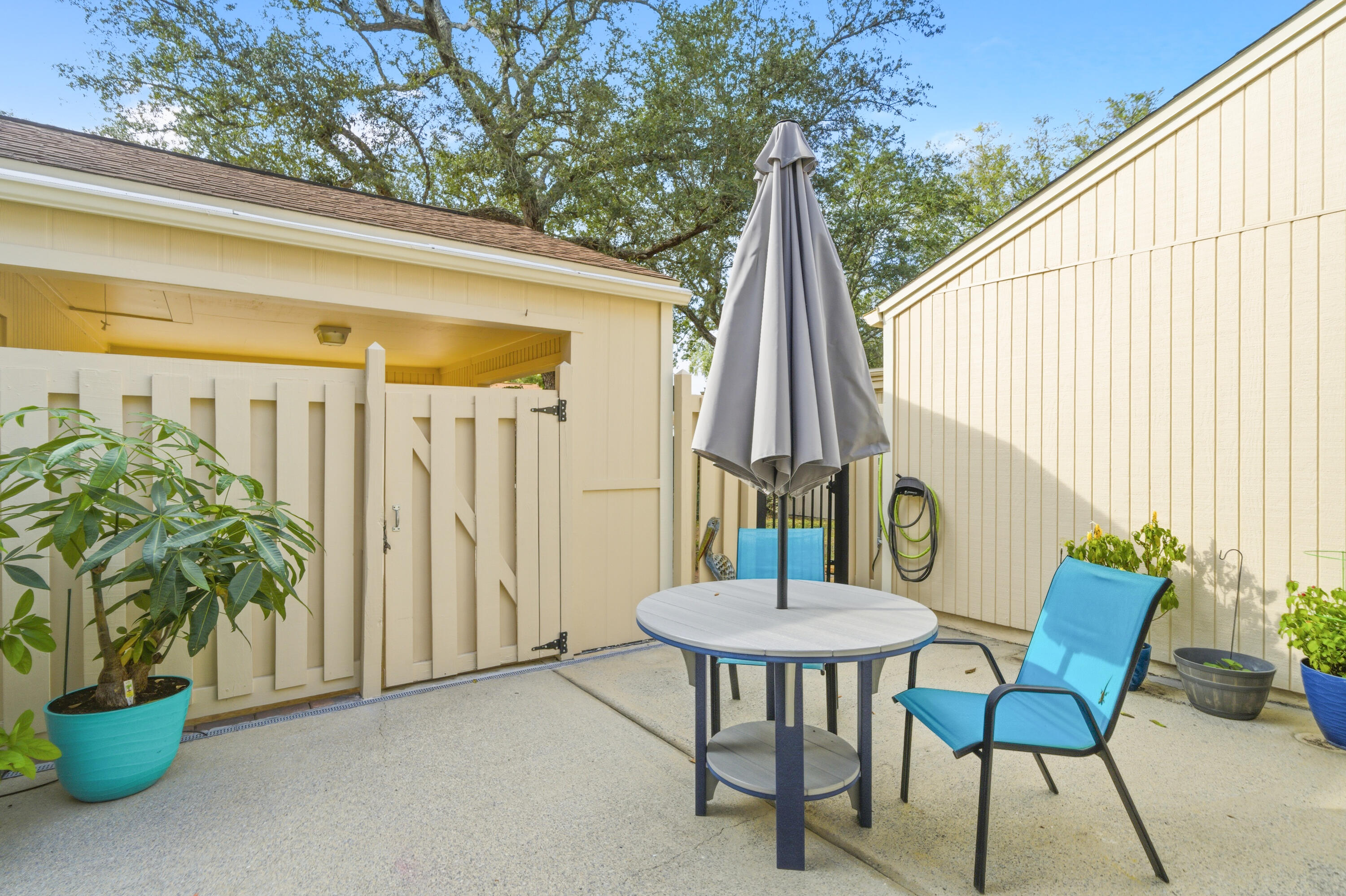 ROYAL OAK VILLAGE - Residential