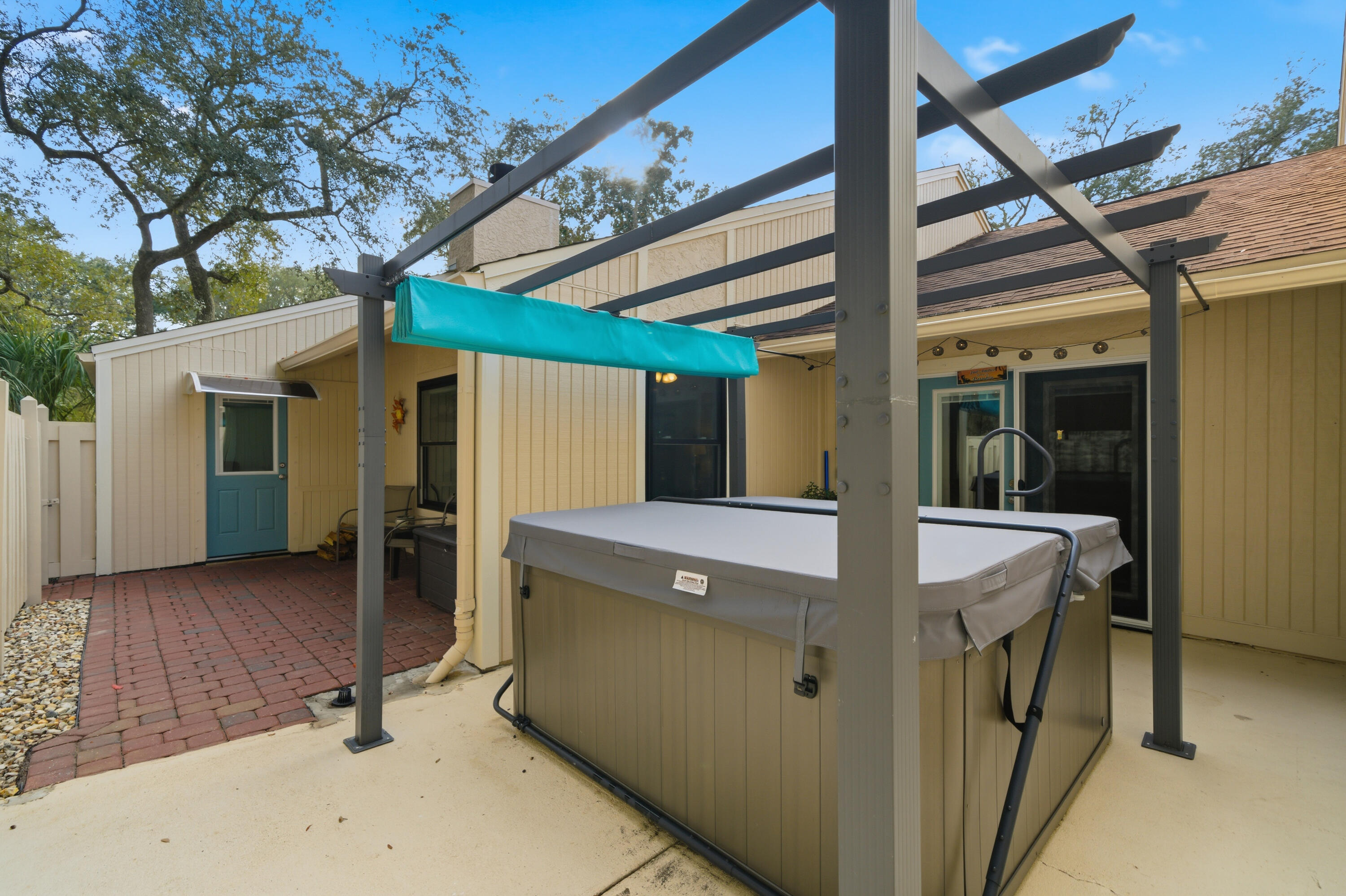 ROYAL OAK VILLAGE - Residential